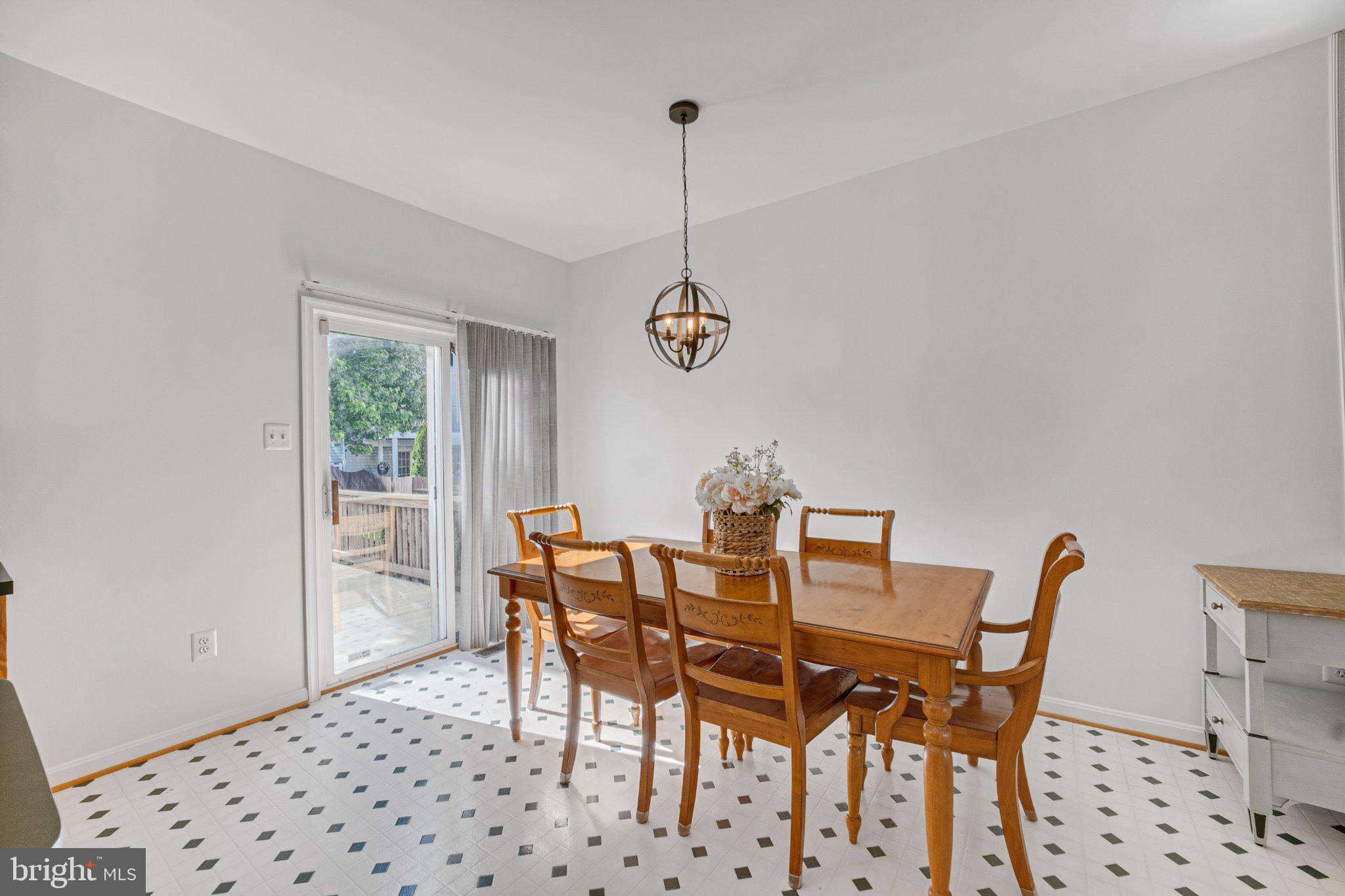 MILESTONE TOWNHOUSES - Residential