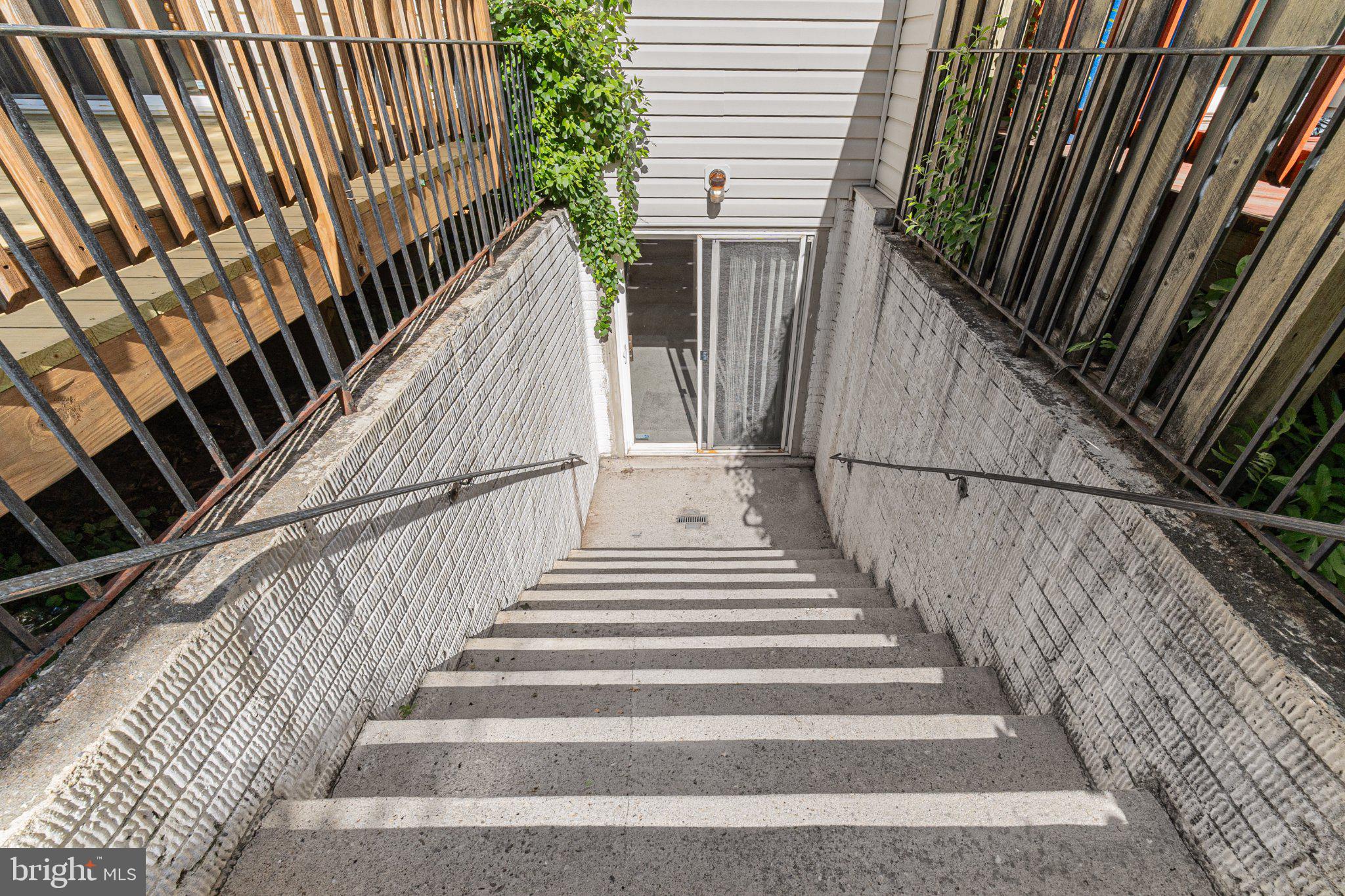 MILESTONE TOWNHOUSES - Residential