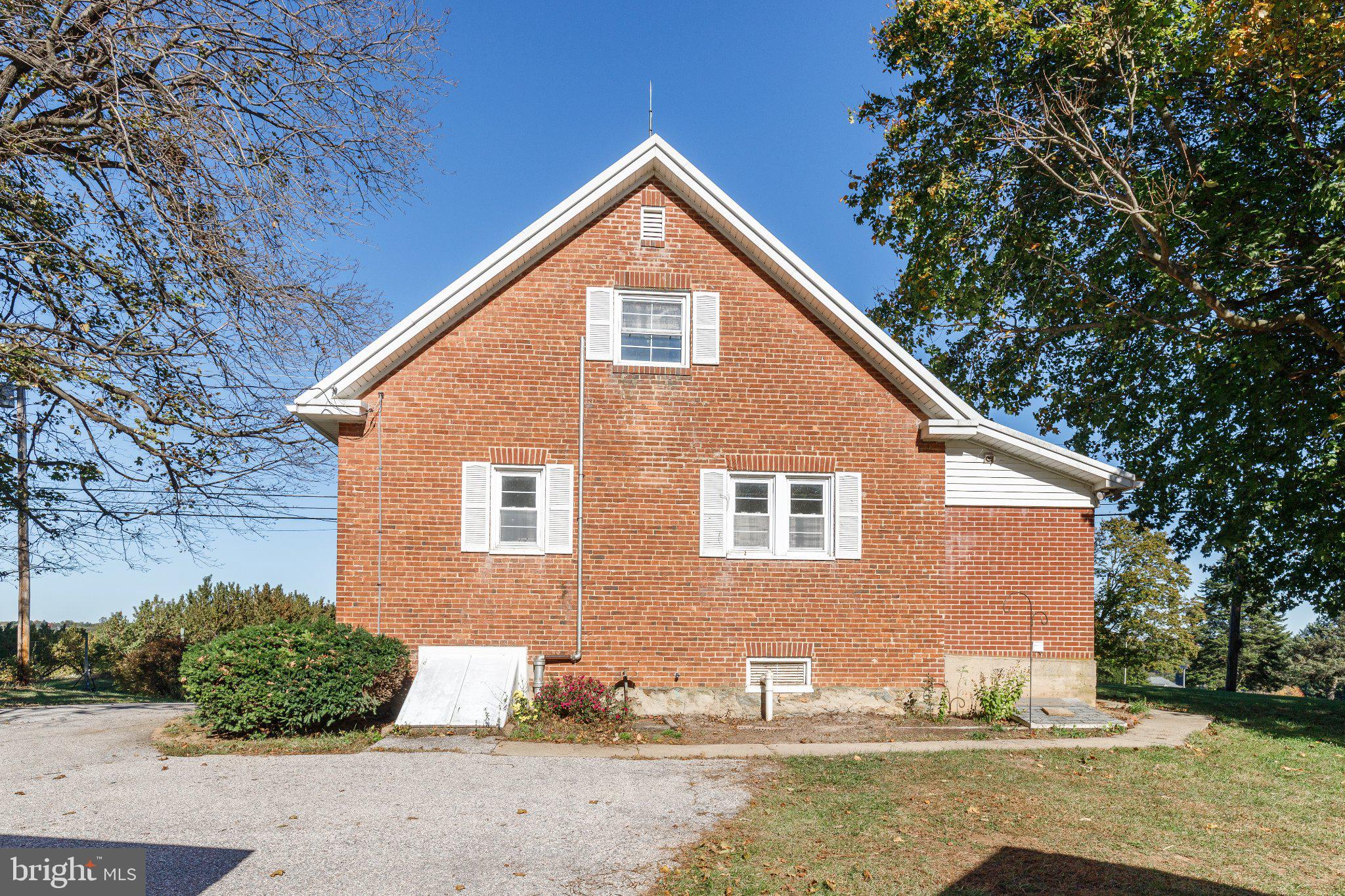 709 HOOK ROAD