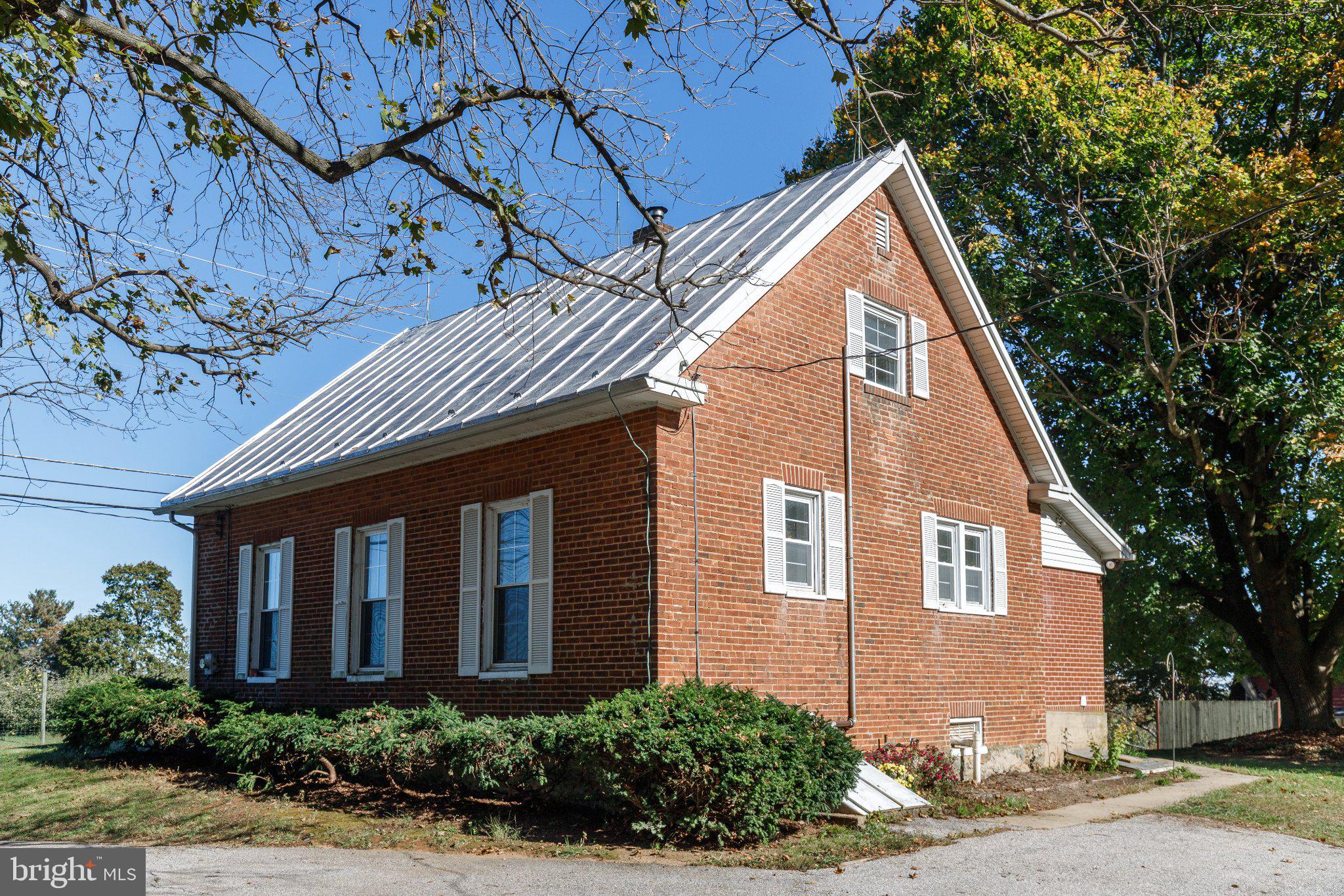 709 HOOK ROAD
