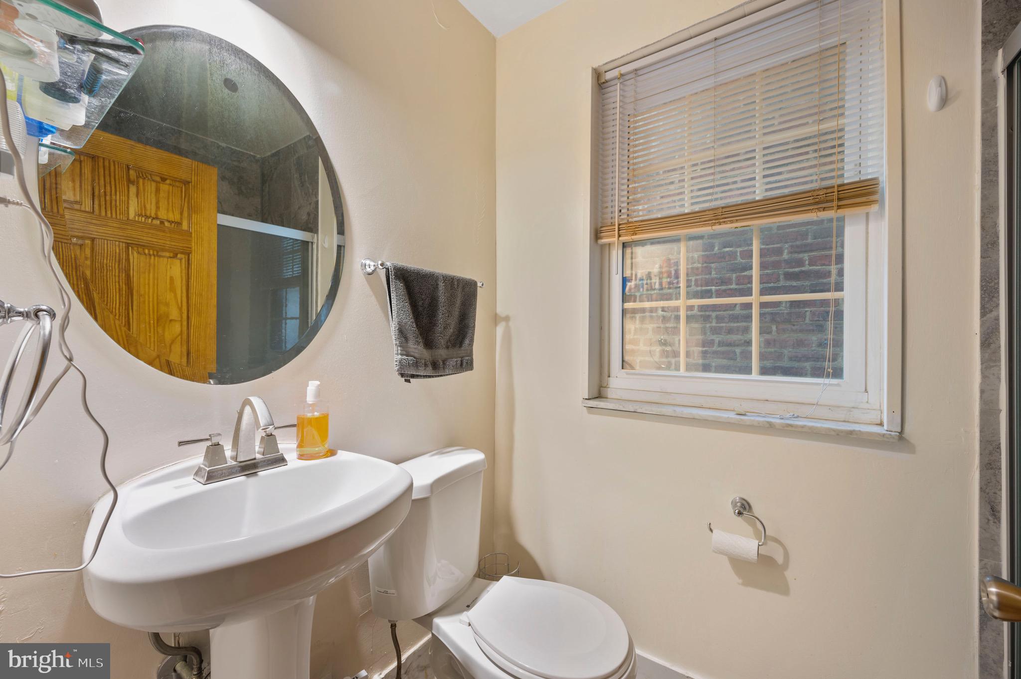 PASSYUNK SQUARE - Residential Income