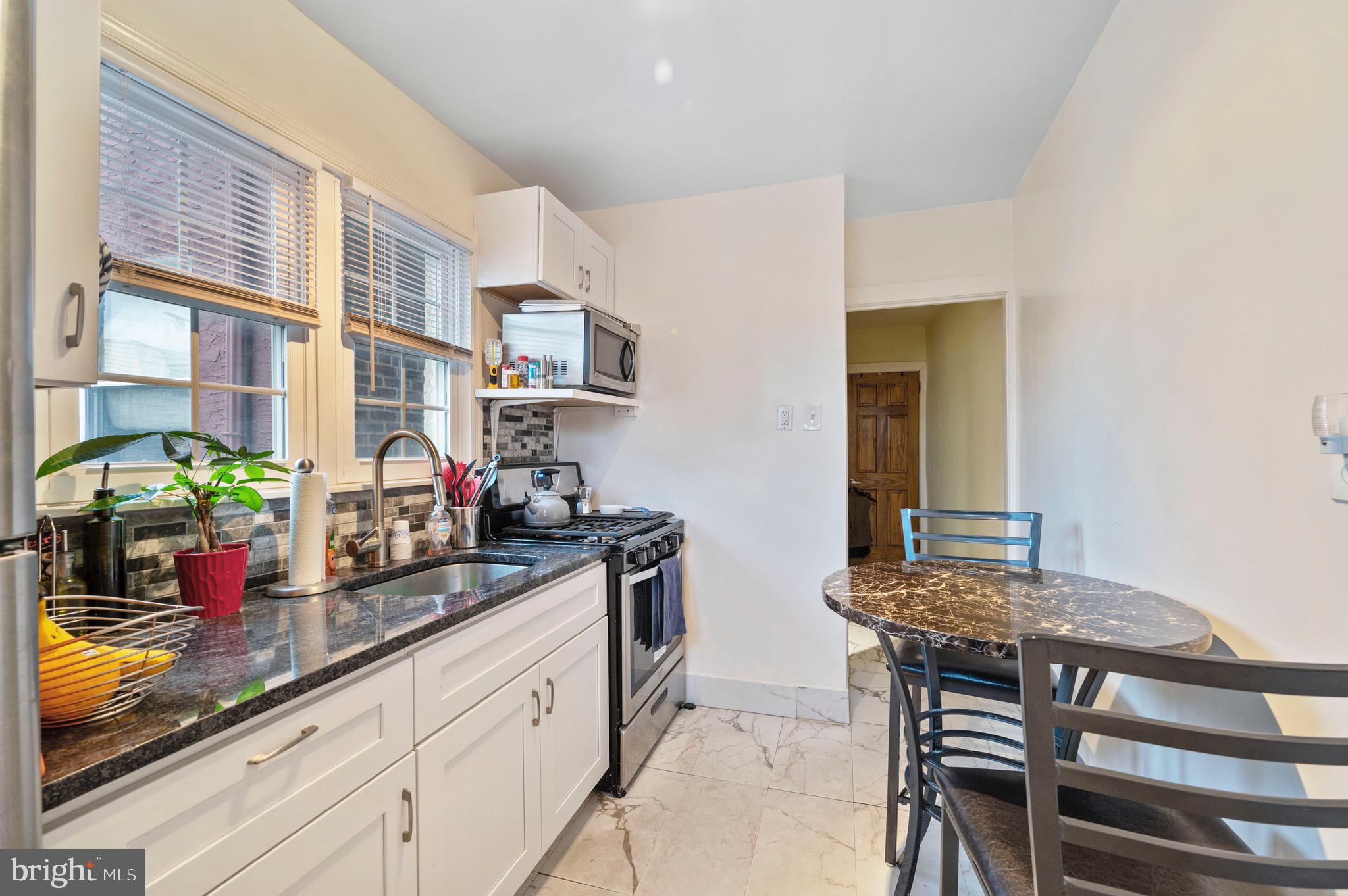 PASSYUNK SQUARE - Residential Income