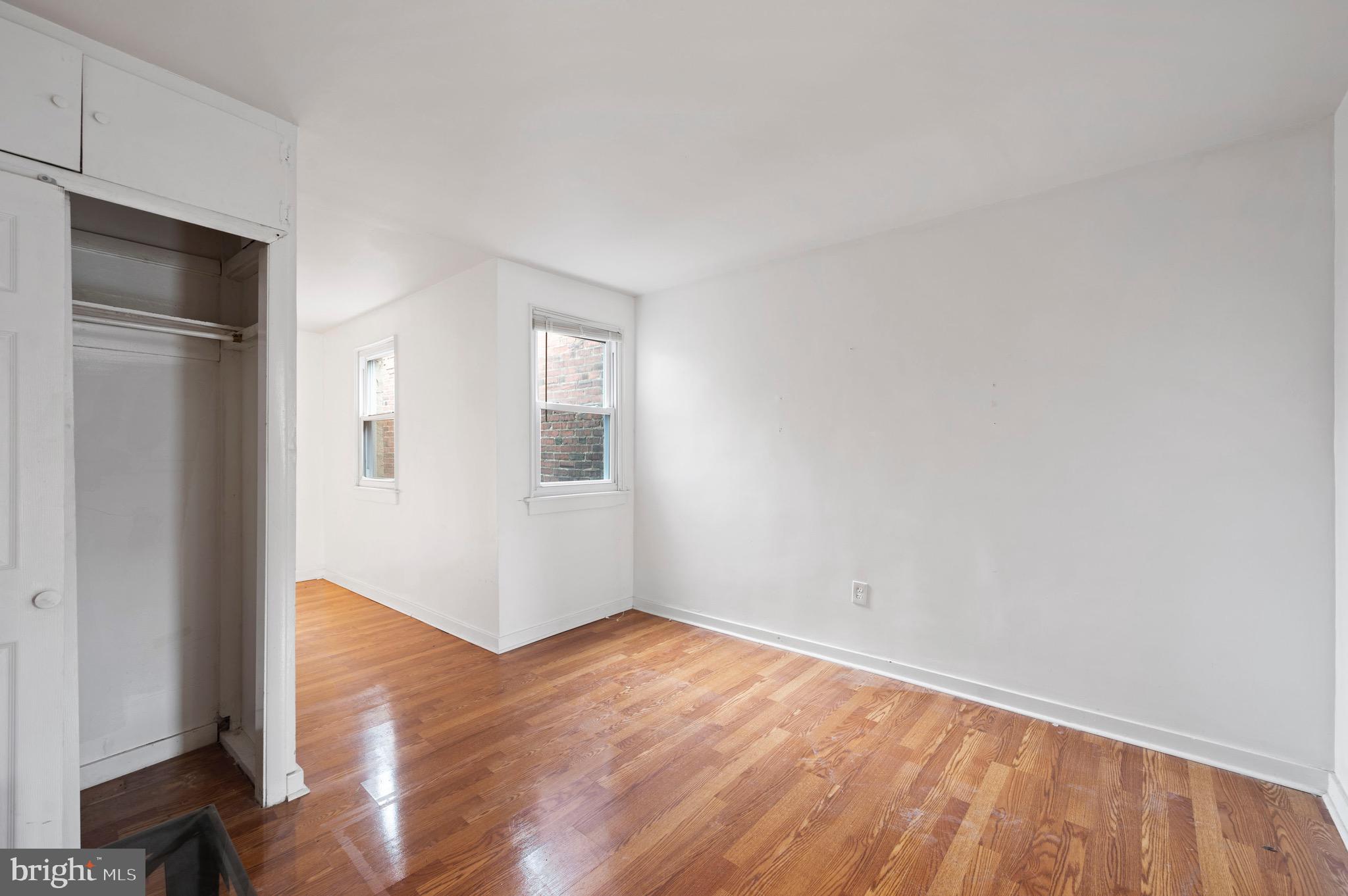 PASSYUNK SQUARE - Residential Income