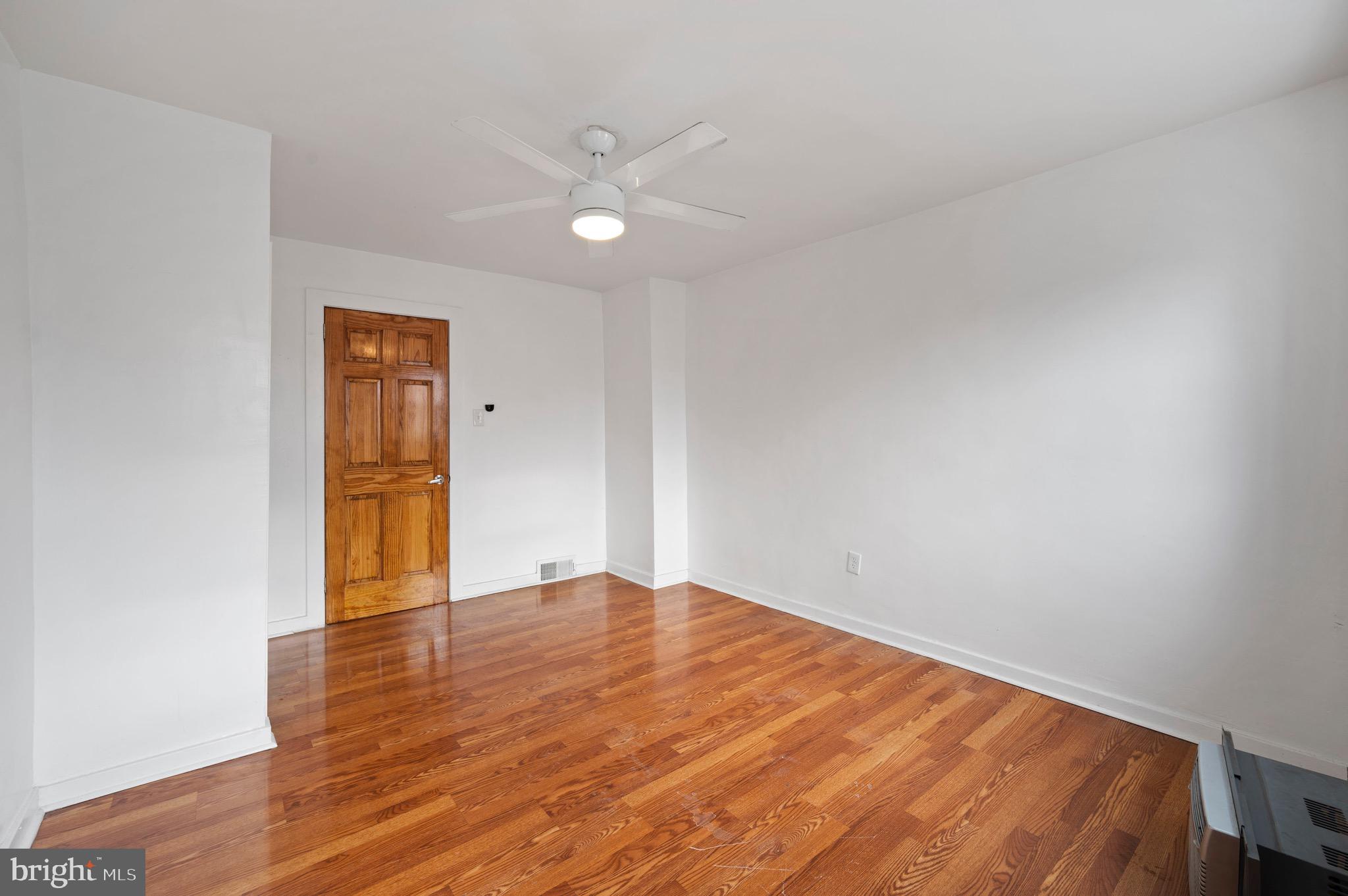 PASSYUNK SQUARE - Residential Income