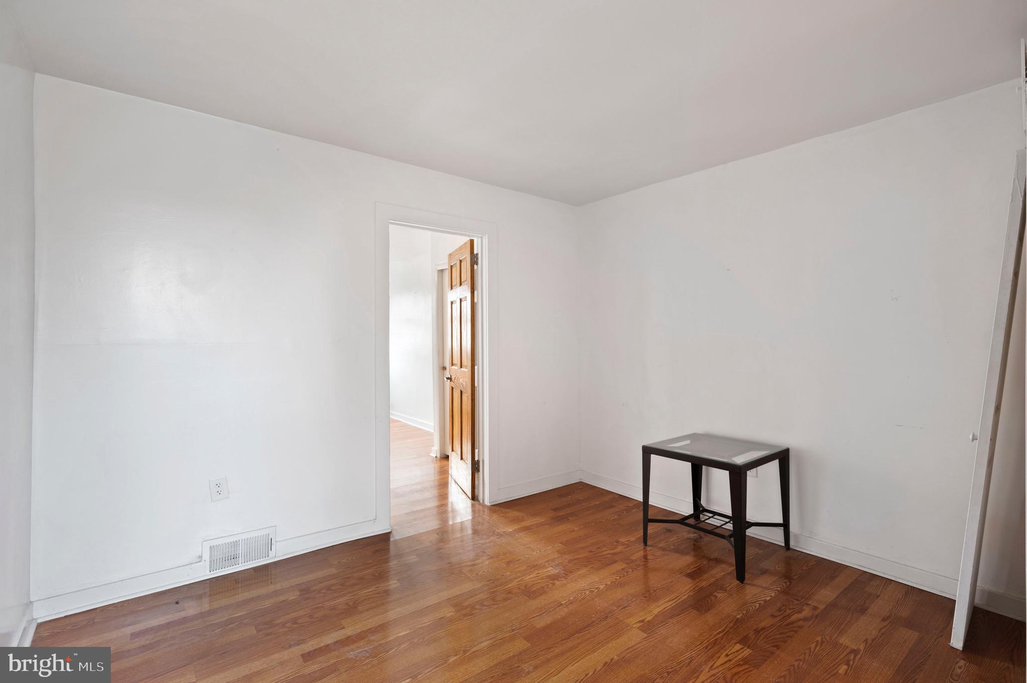 PASSYUNK SQUARE - Residential Income