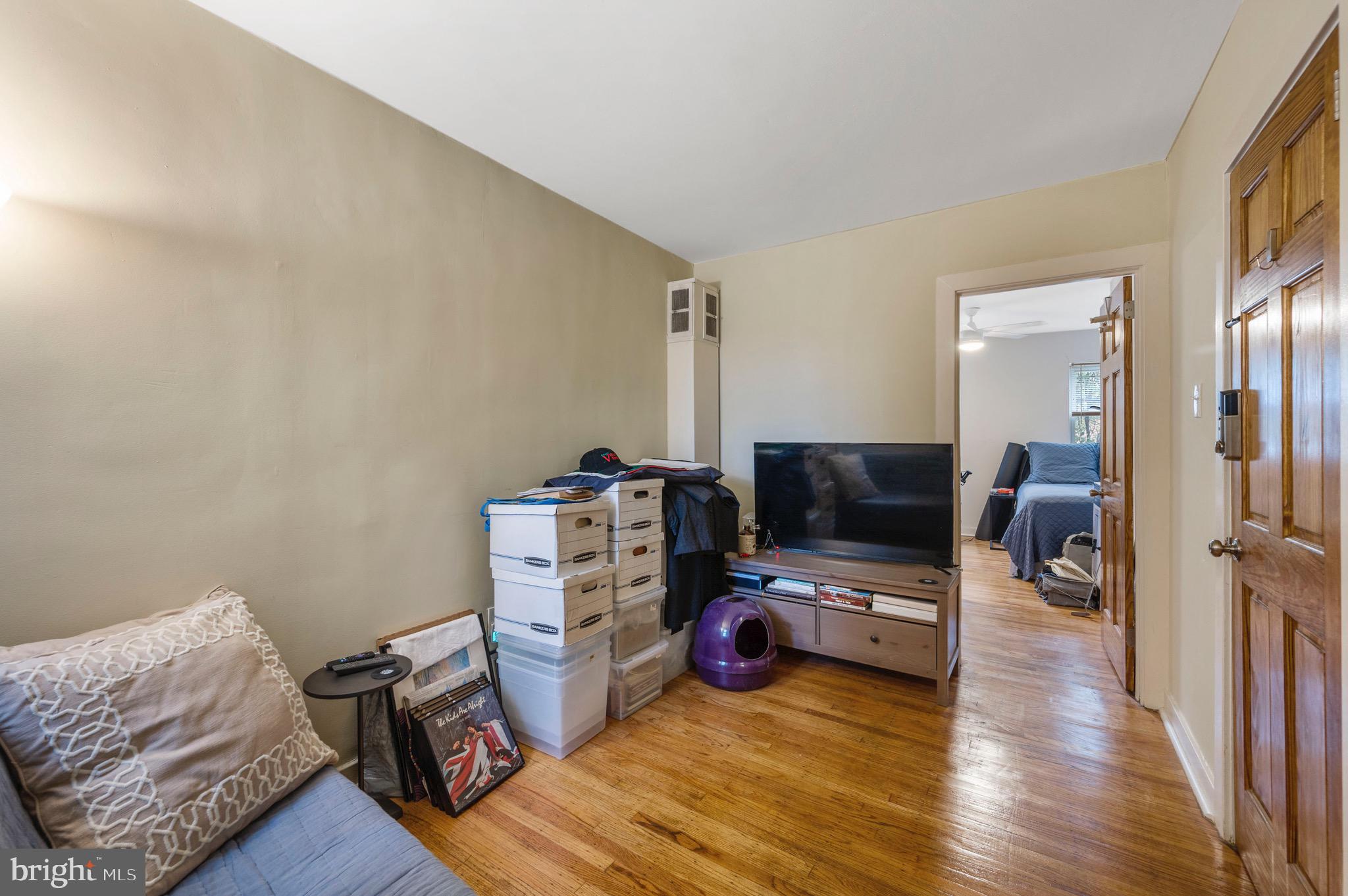 PASSYUNK SQUARE - Residential Income