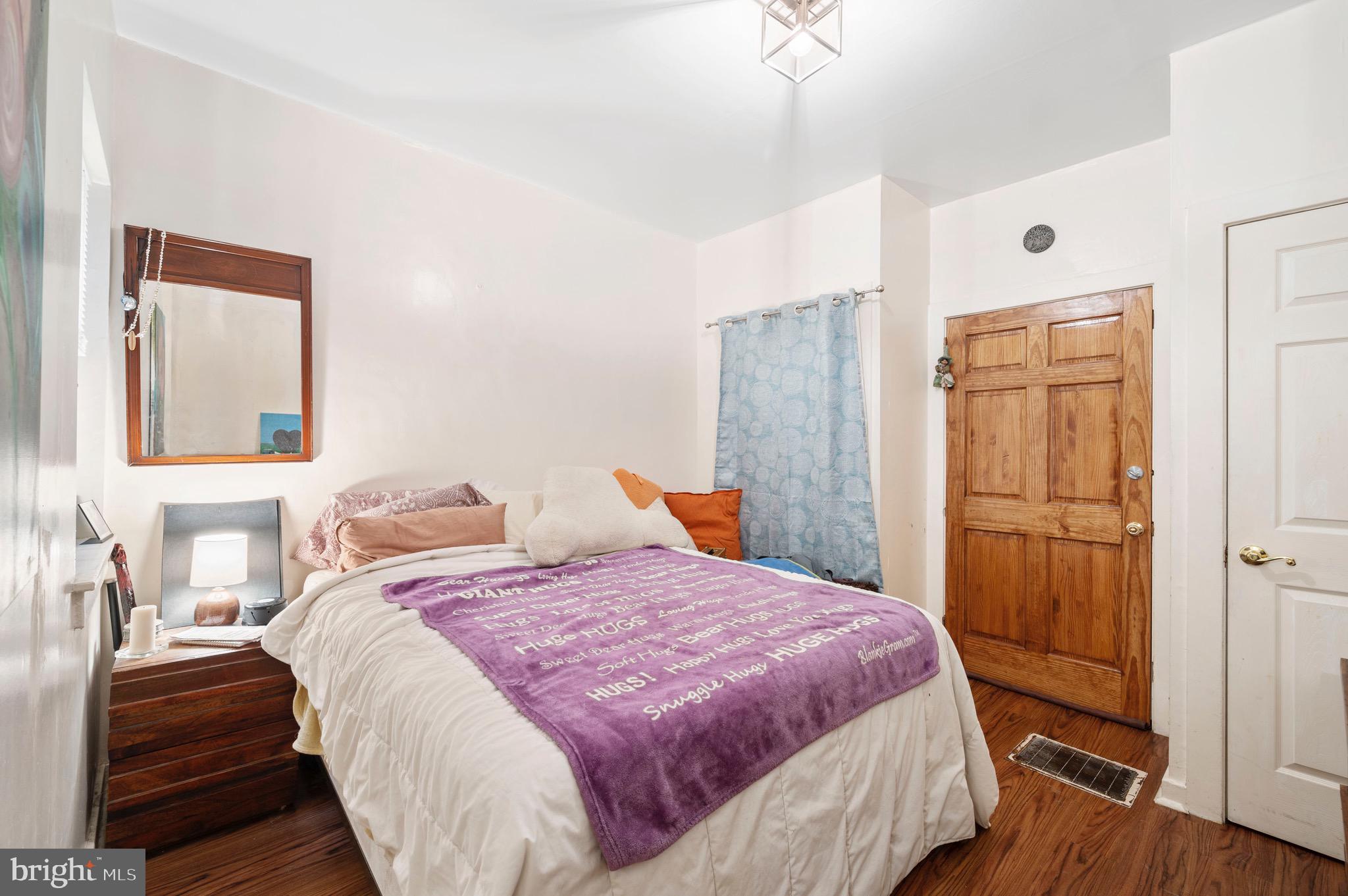 PASSYUNK SQUARE - Residential Income