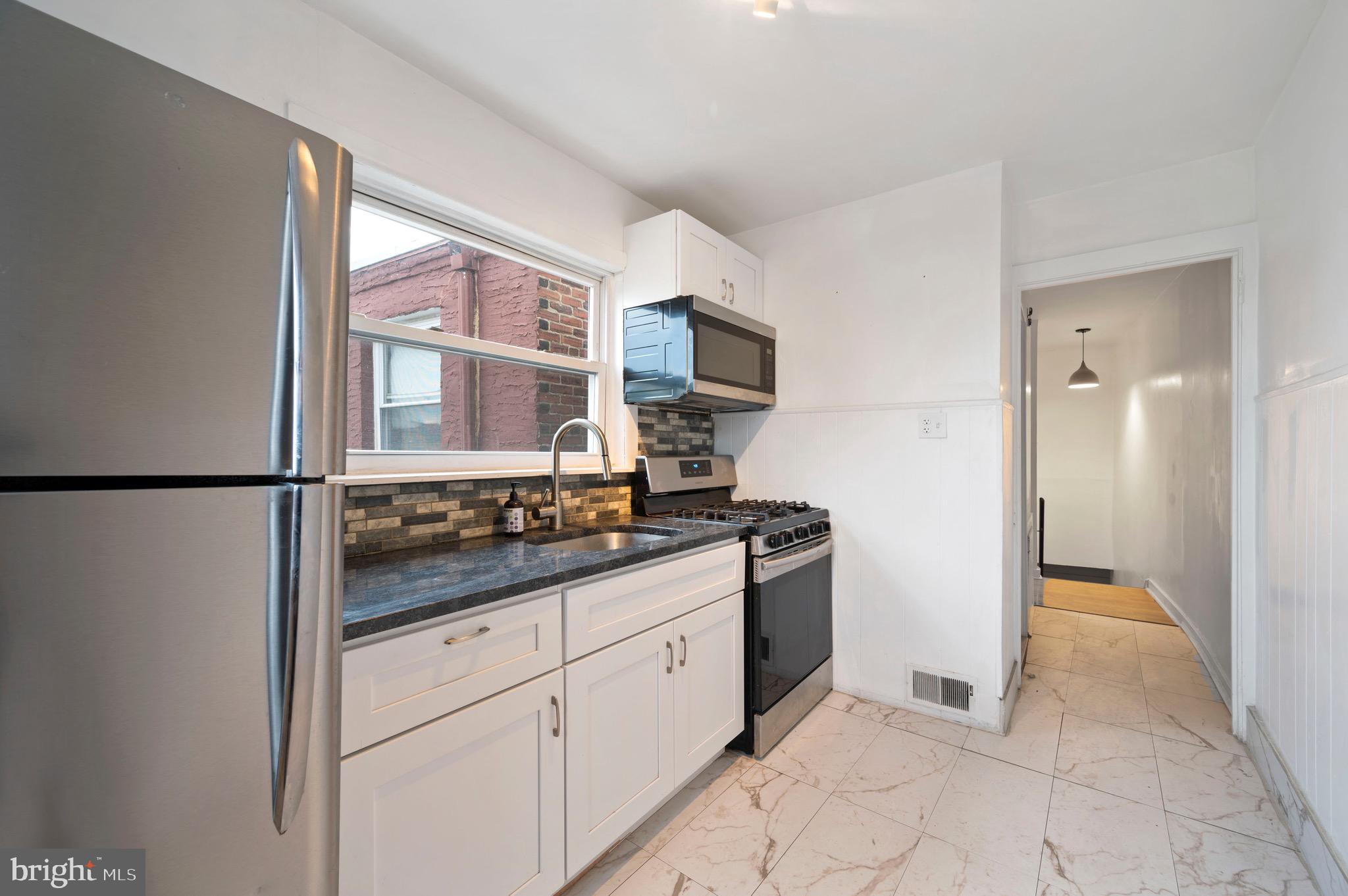 PASSYUNK SQUARE - Residential Income