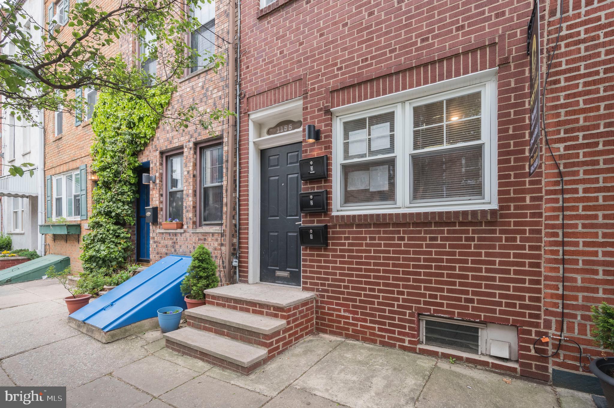 PASSYUNK SQUARE - Residential Income