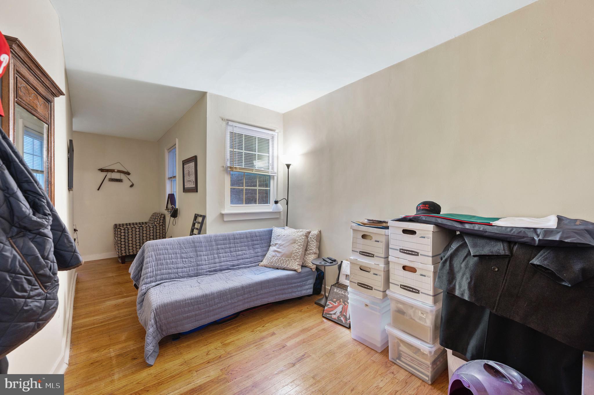 PASSYUNK SQUARE - Residential Income