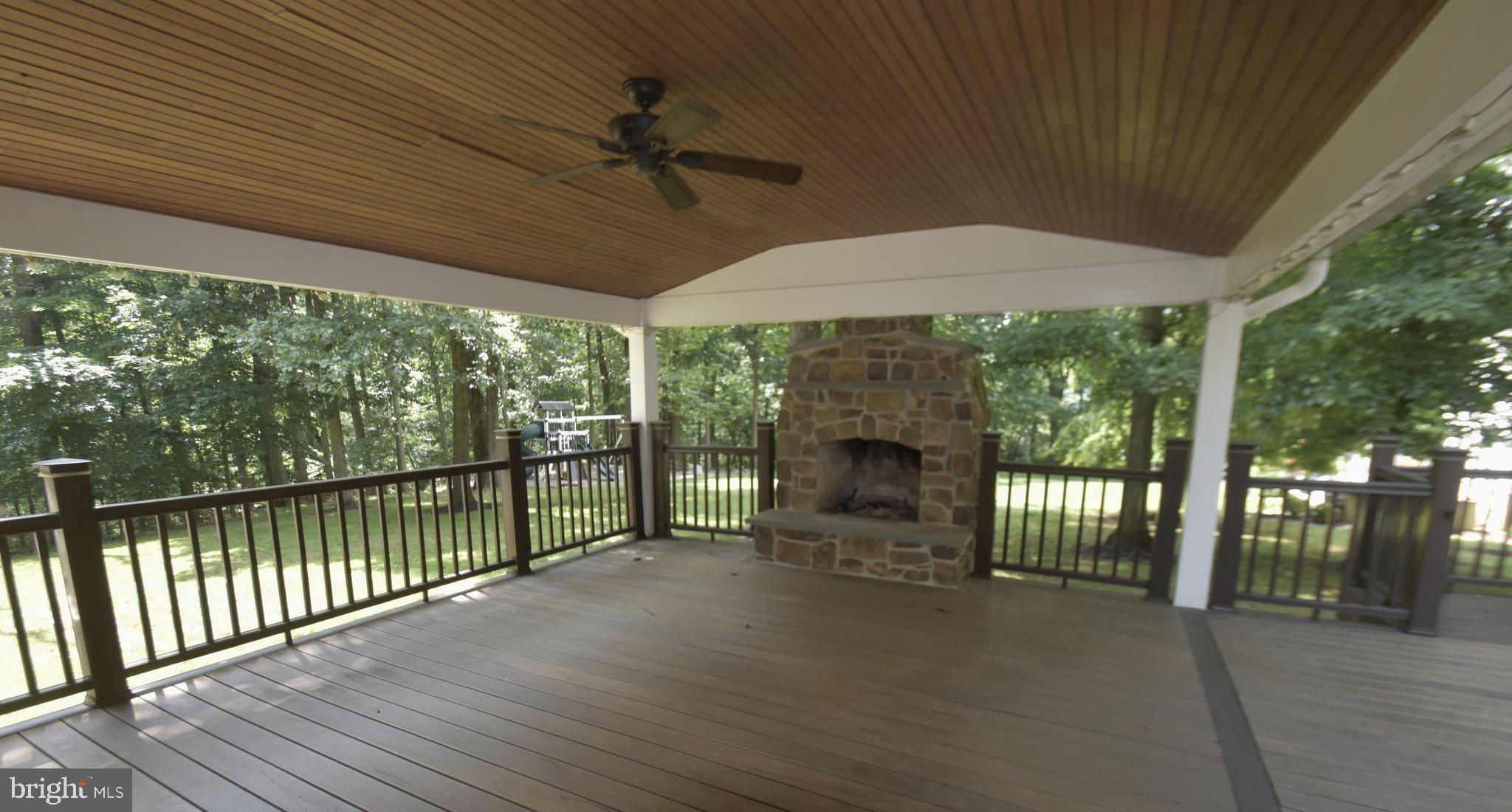 COLONIAL VILLAGE - Residential