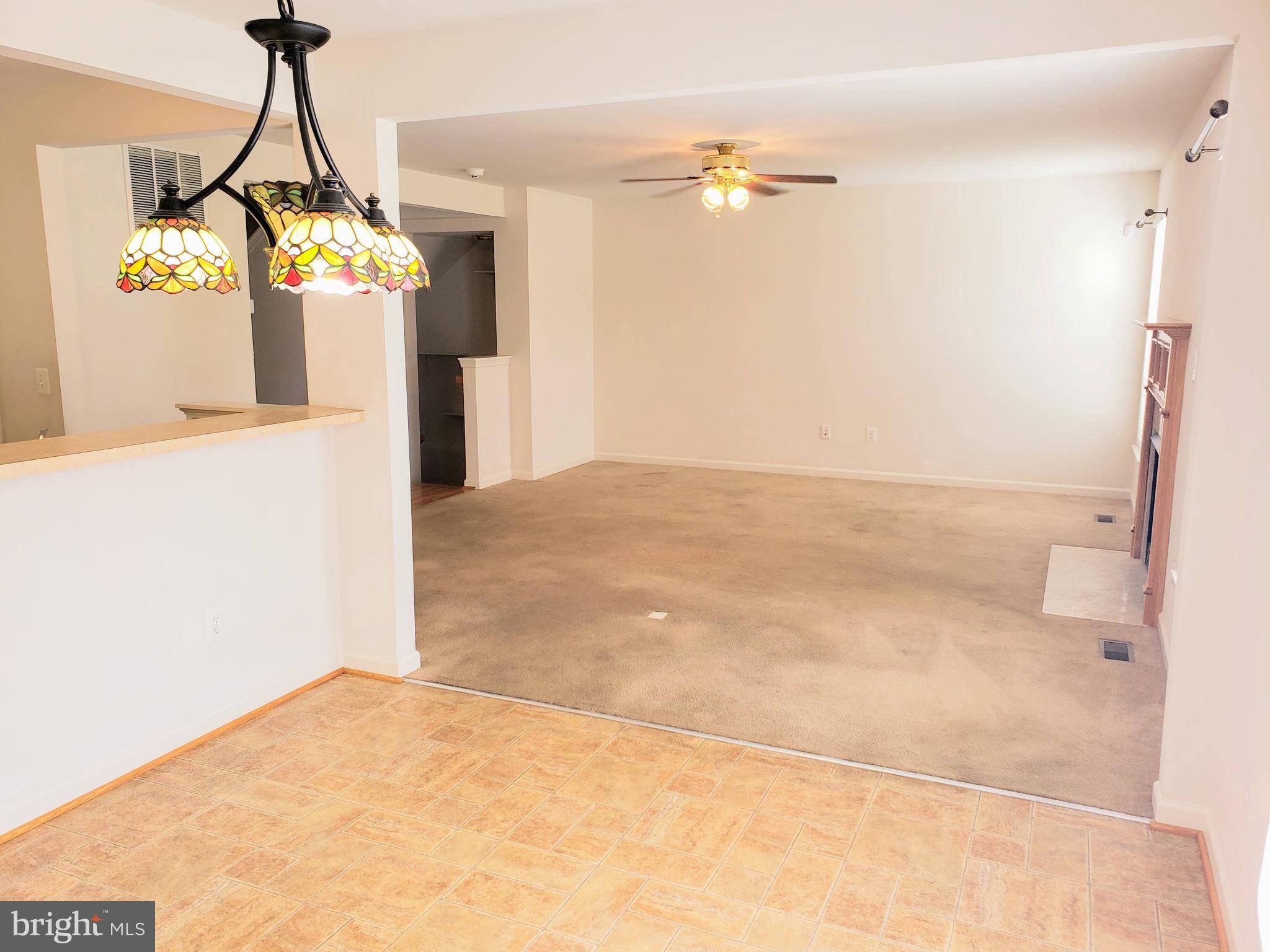 THREE FLAGS - Residential