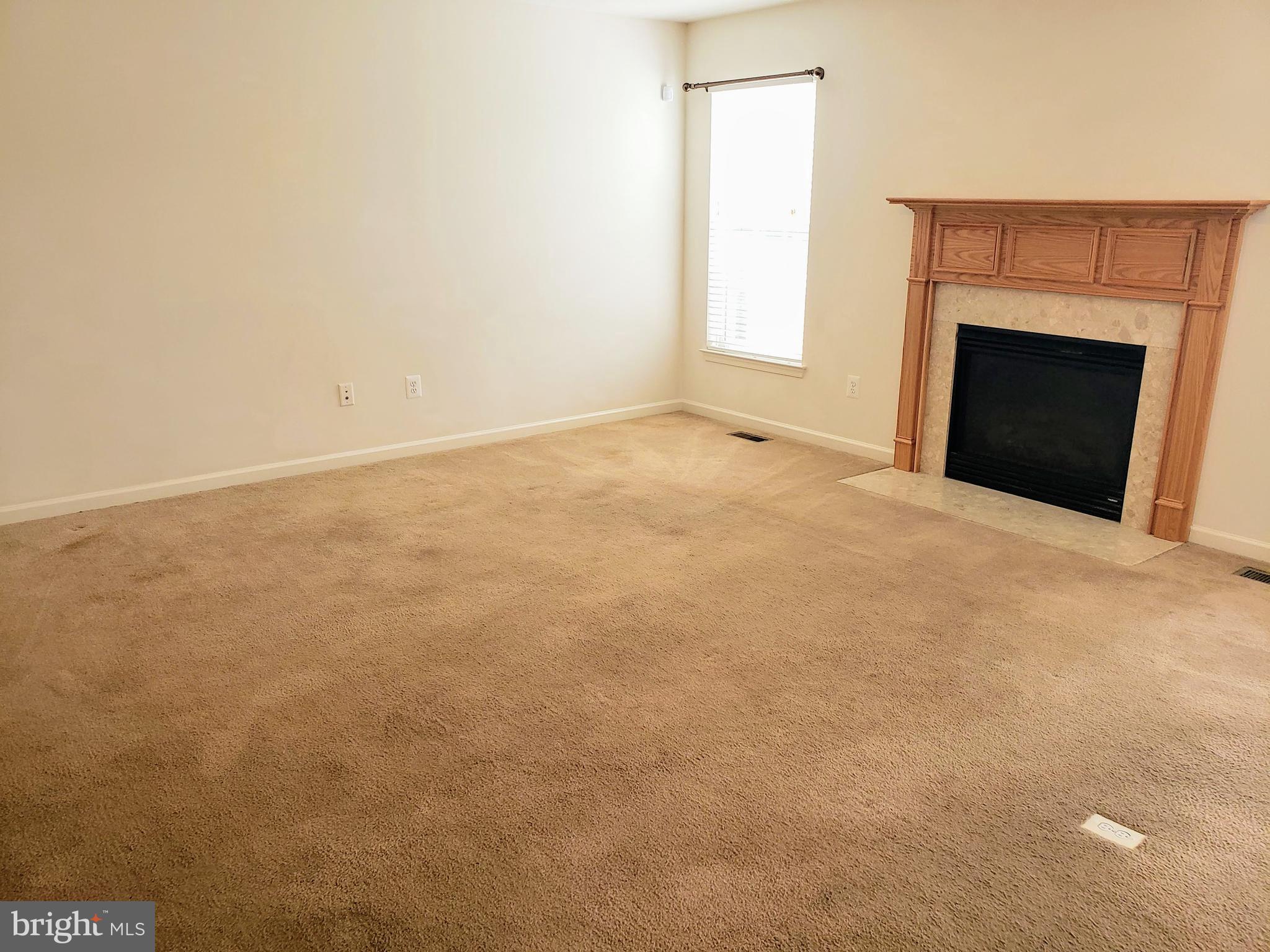 THREE FLAGS - Residential