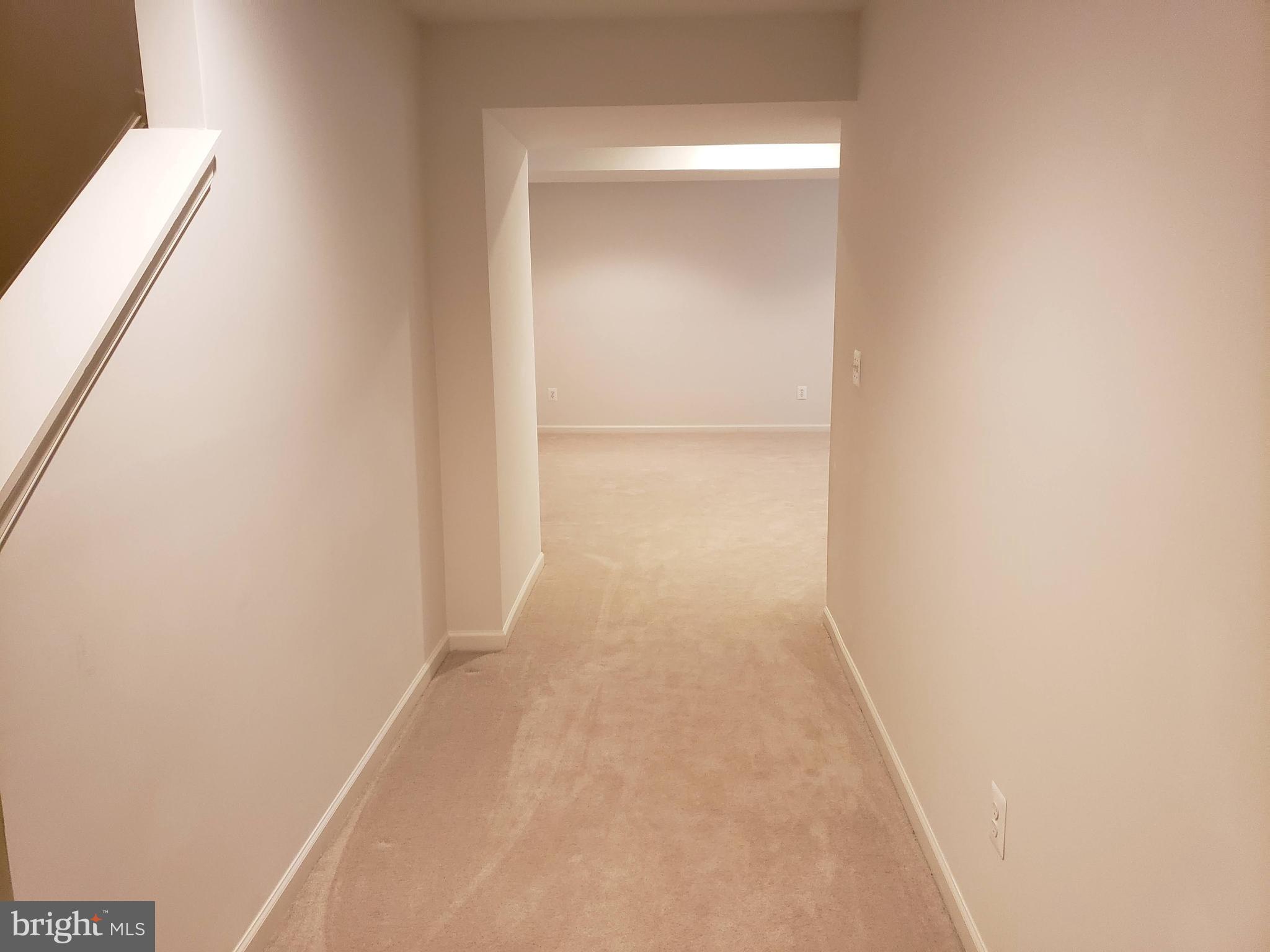 THREE FLAGS - Residential