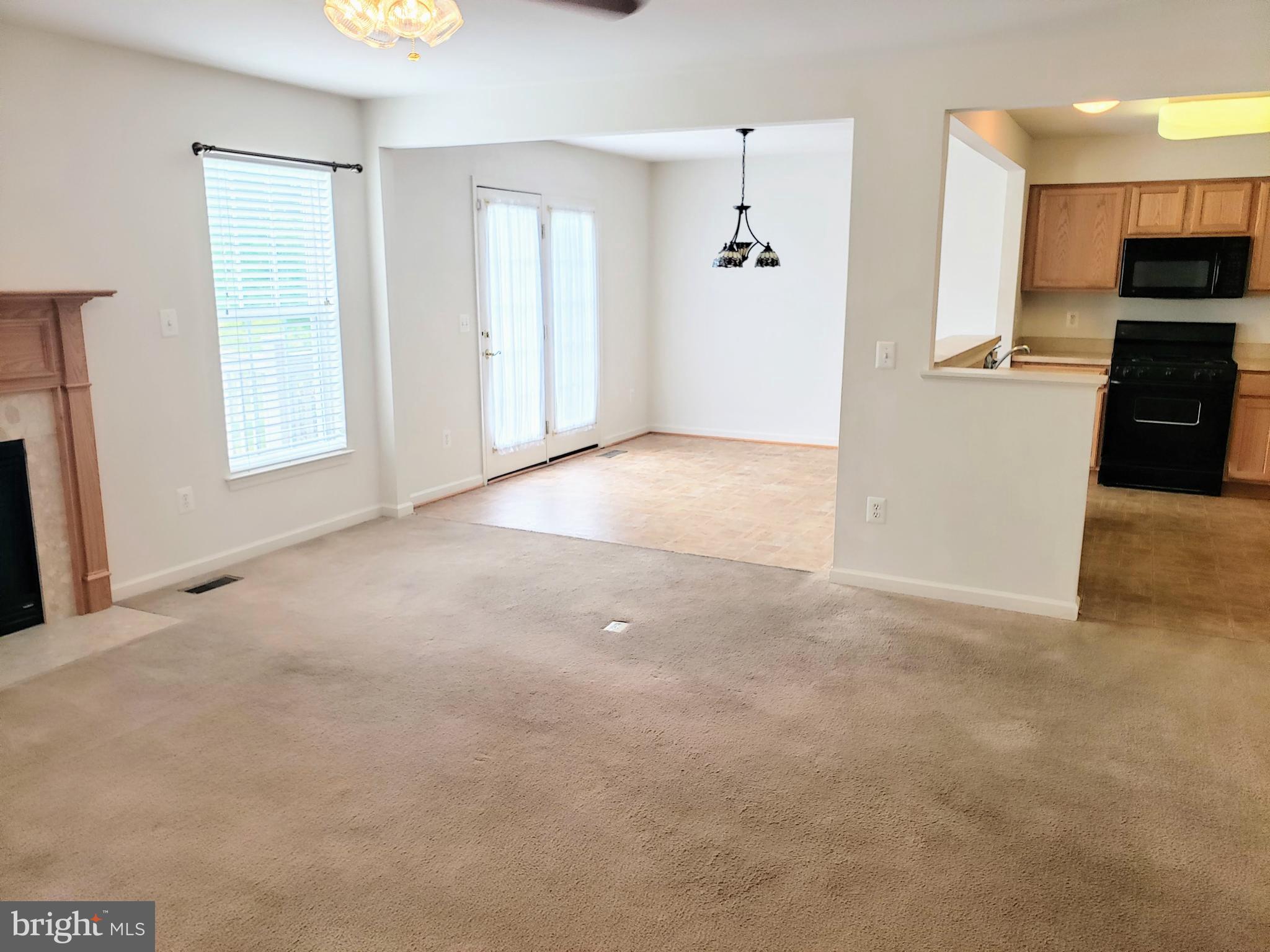 THREE FLAGS - Residential