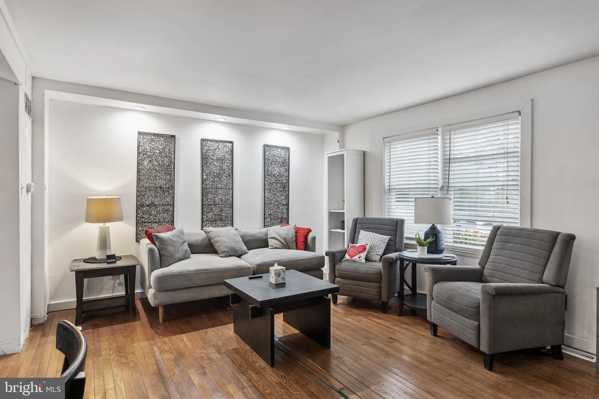 Moorestown, New Jersey 08057, United States, 2 Bedrooms Bedrooms, ,2 BathroomsBathrooms,Residential,Pending,18775