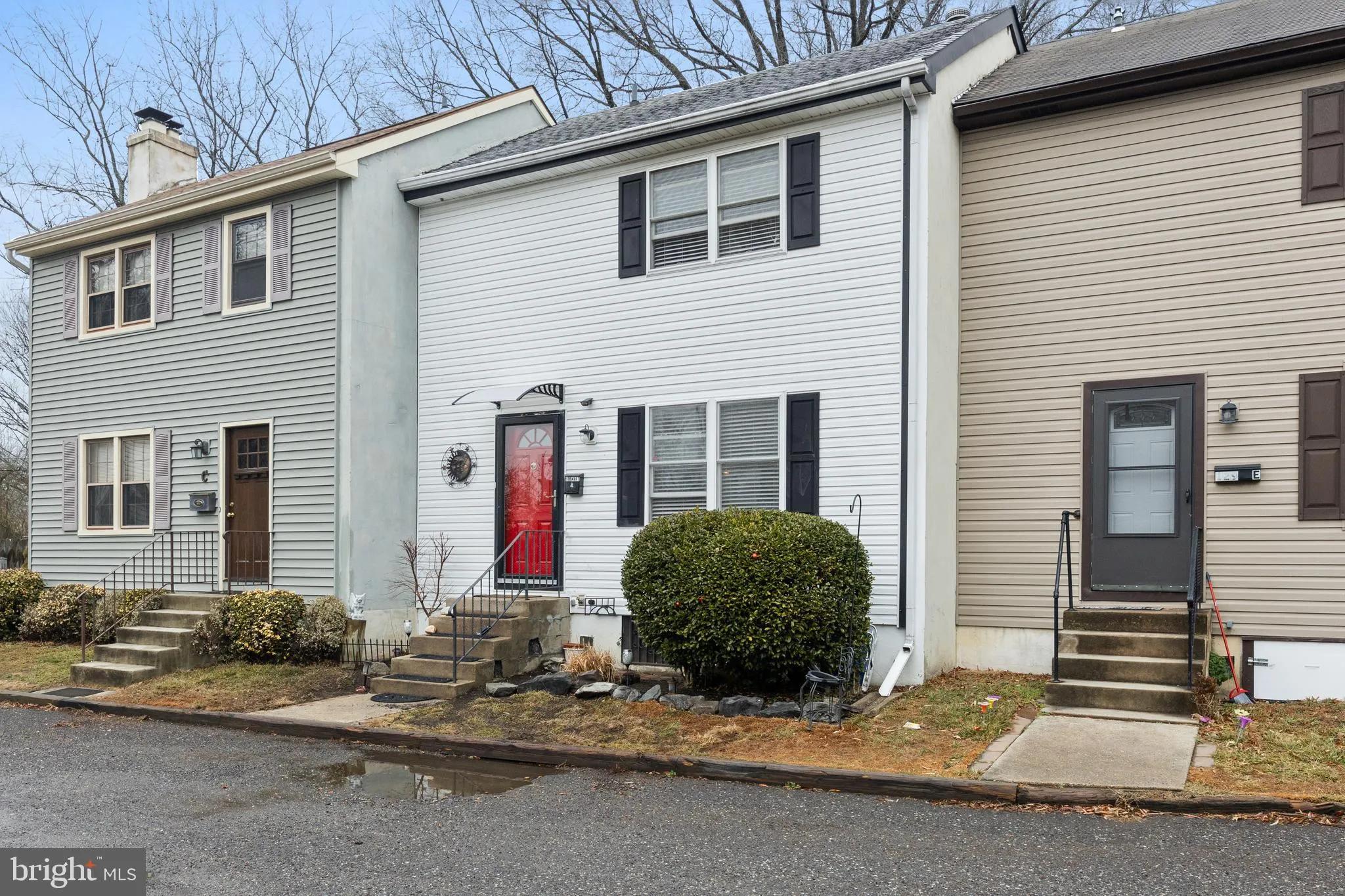 Moorestown, New Jersey 08057, United States, 2 Bedrooms Bedrooms, ,2 BathroomsBathrooms,Residential,Pending,18775