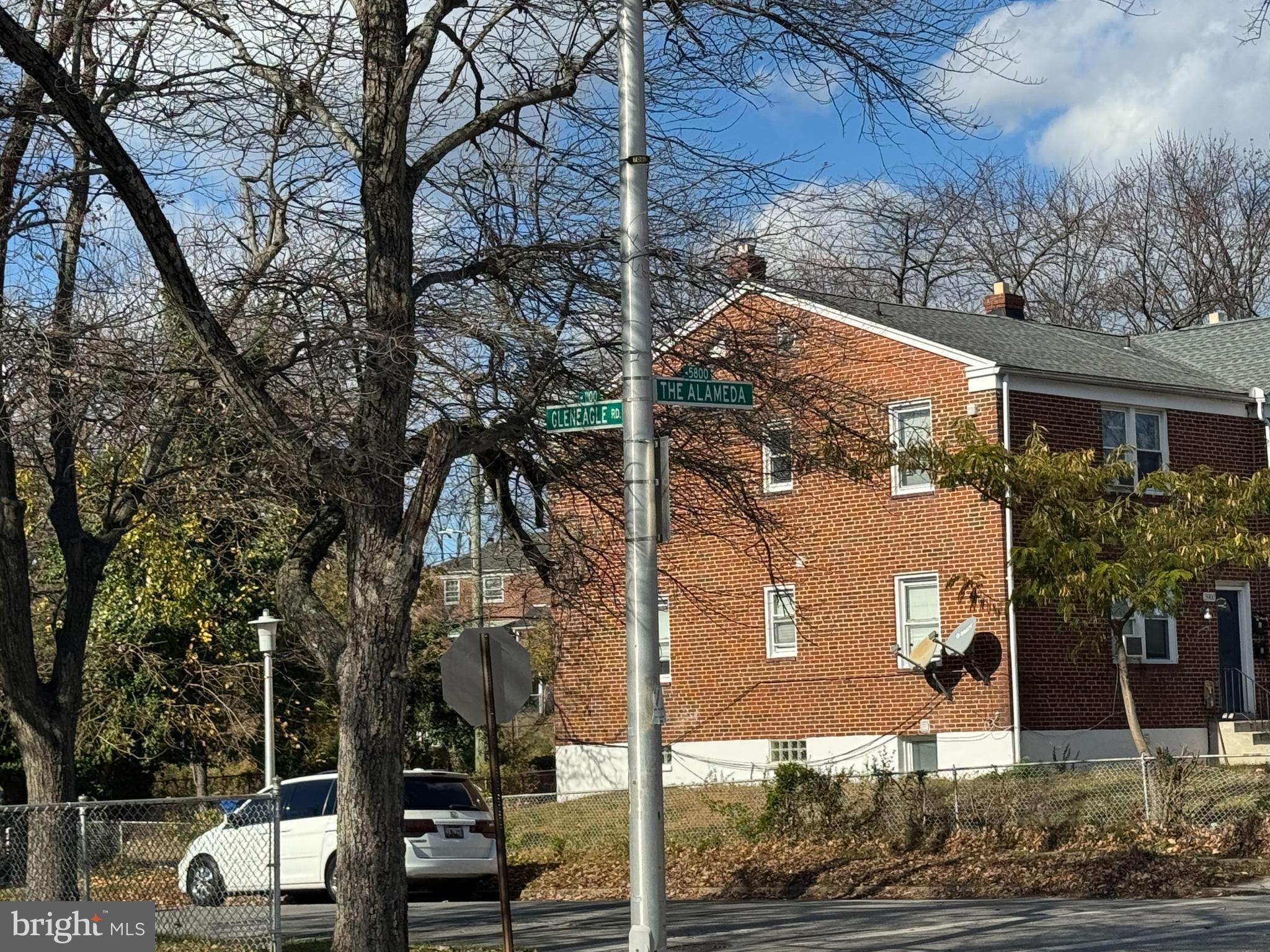 GLEN OAKS - Residential