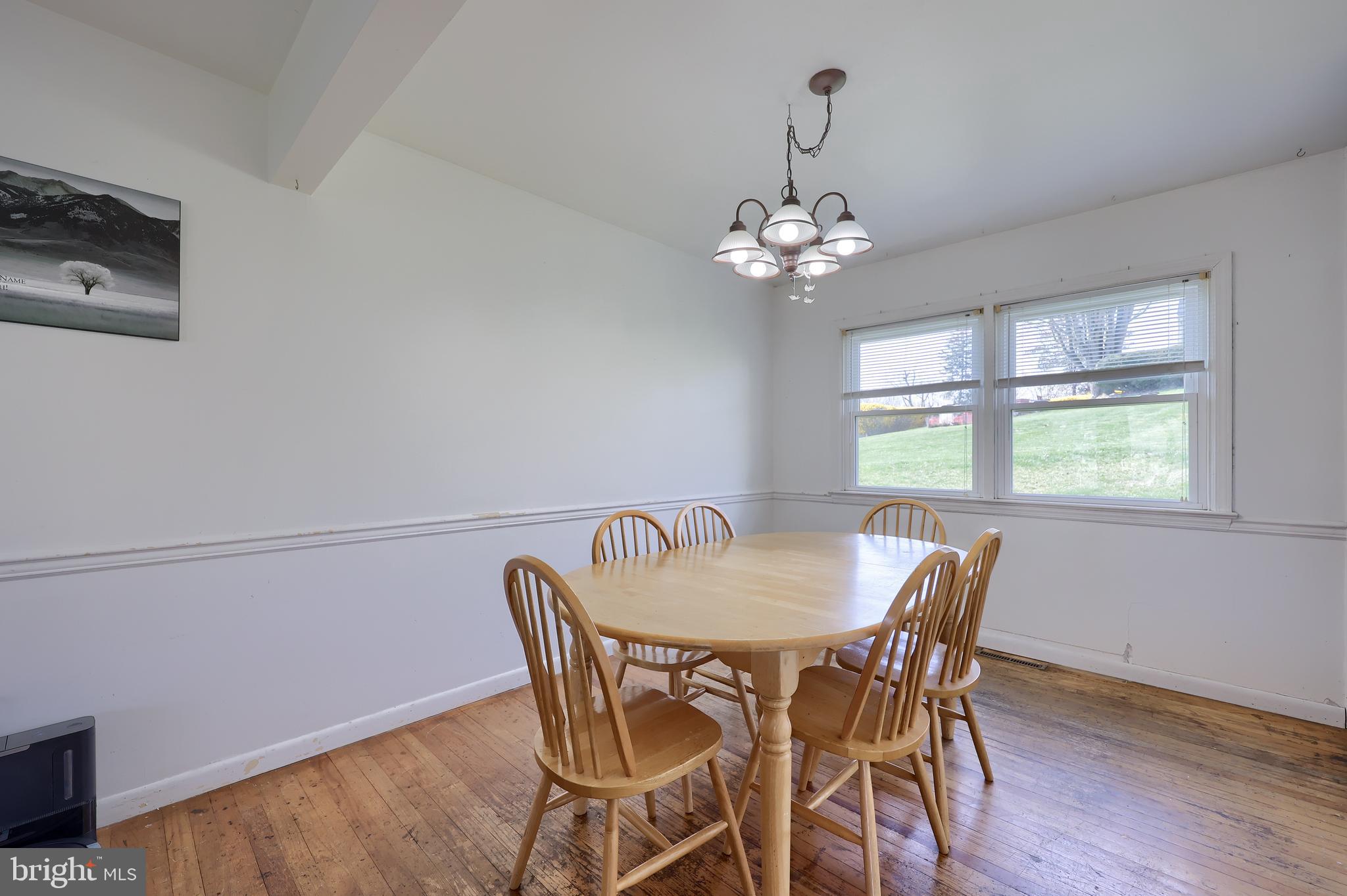 QUAKER HILLS - Residential