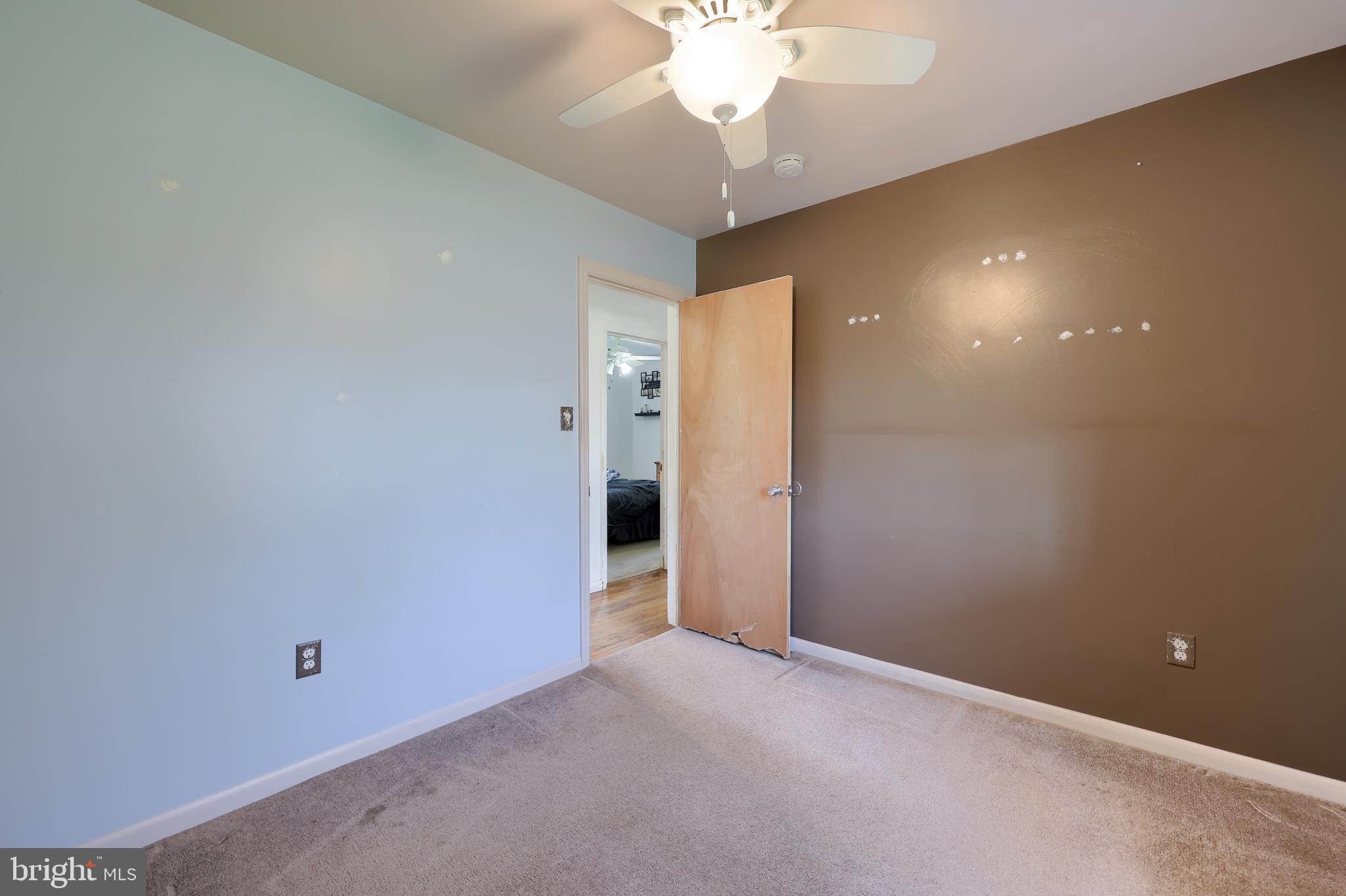 QUAKER HILLS - Residential