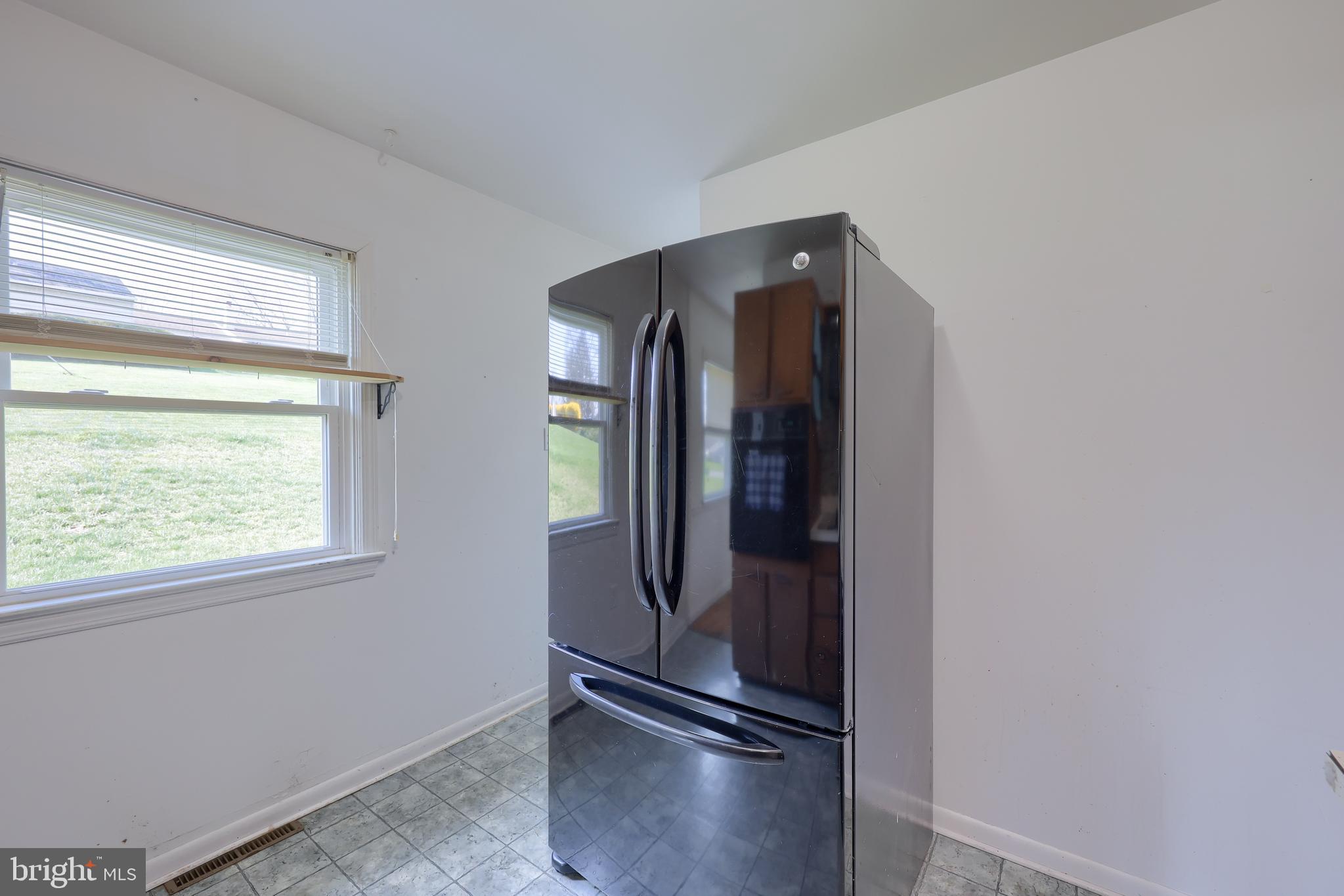 QUAKER HILLS - Residential