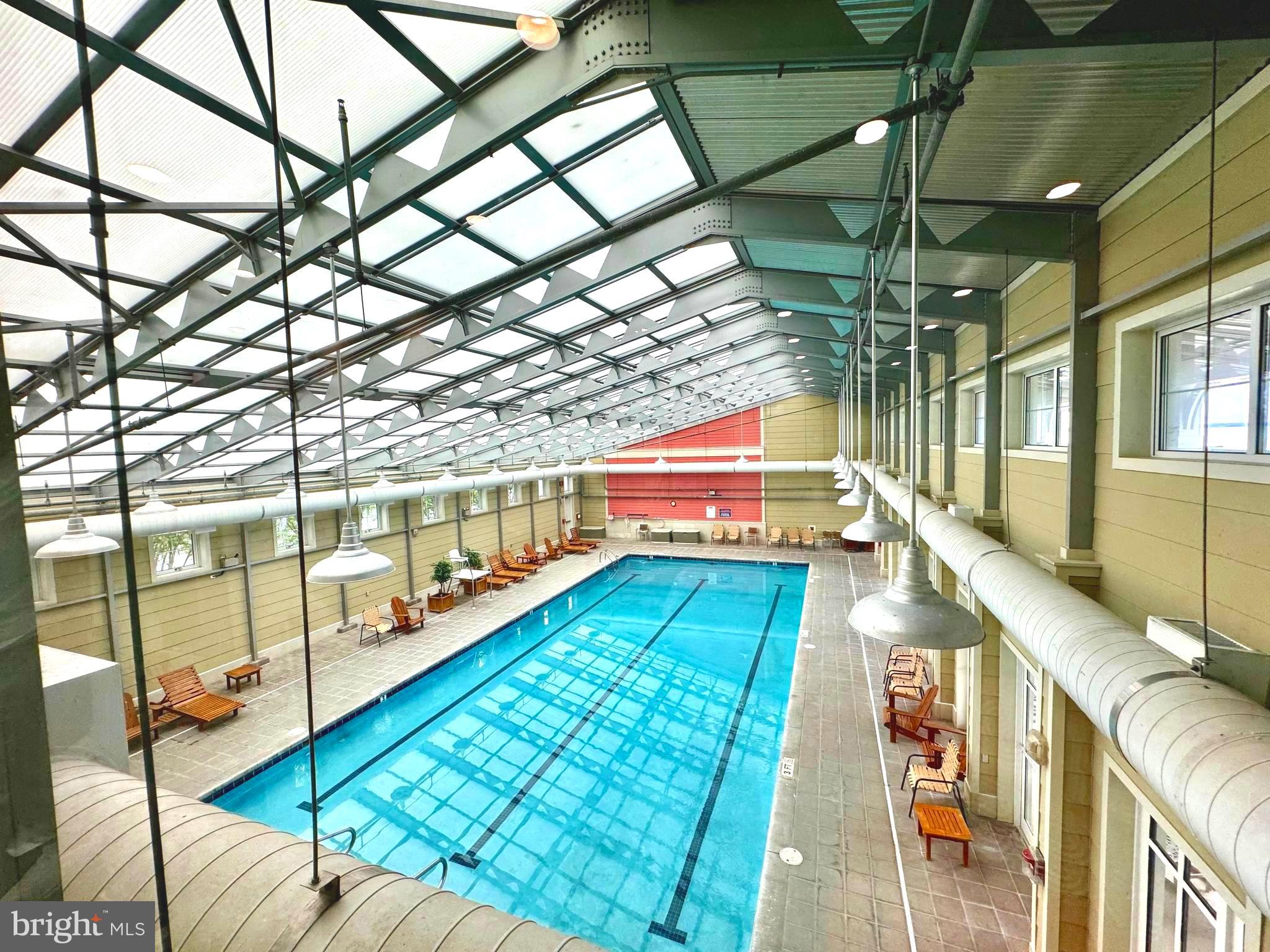 SUNSET ISLAND - Residential