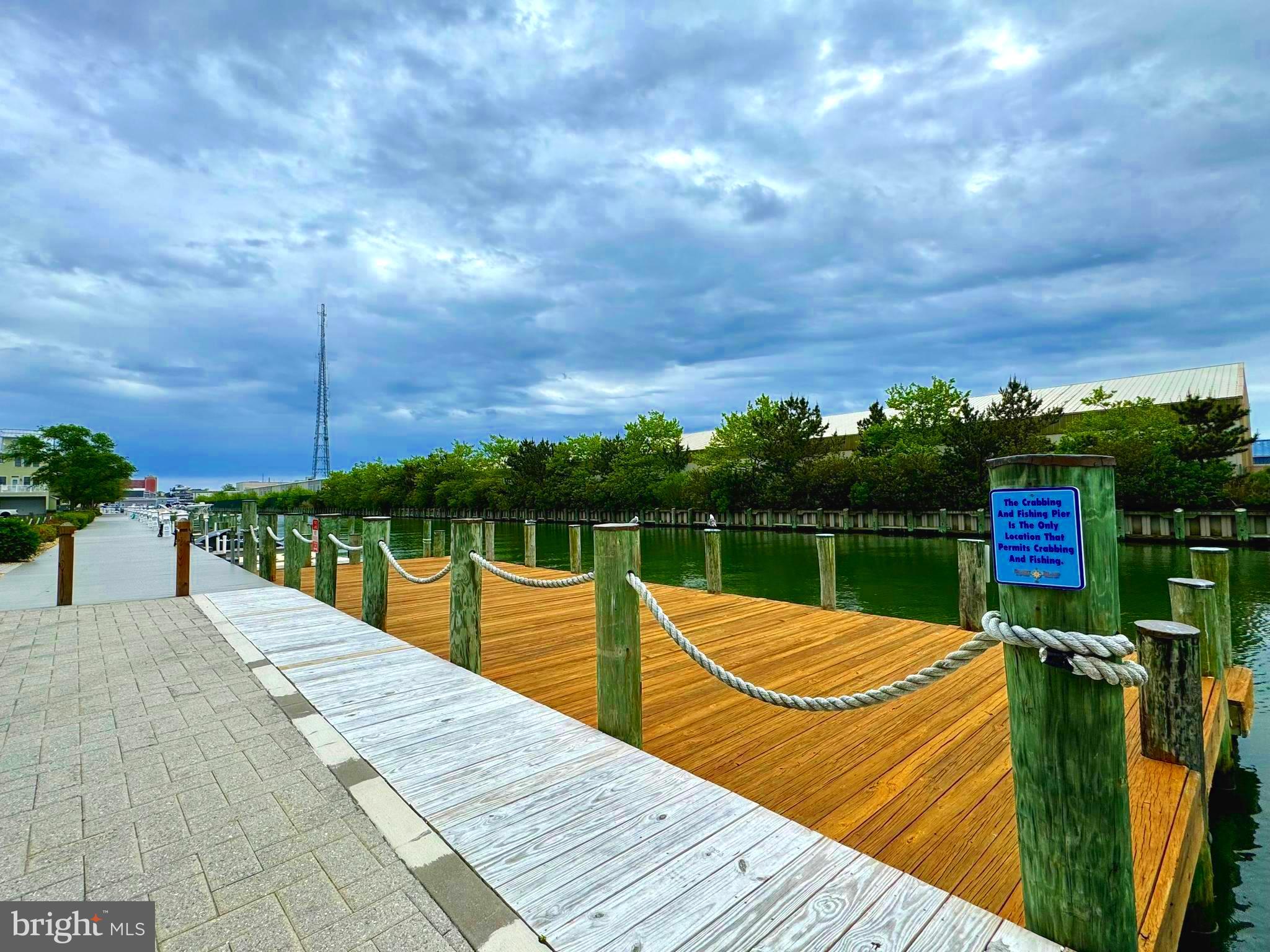 SUNSET ISLAND - Residential