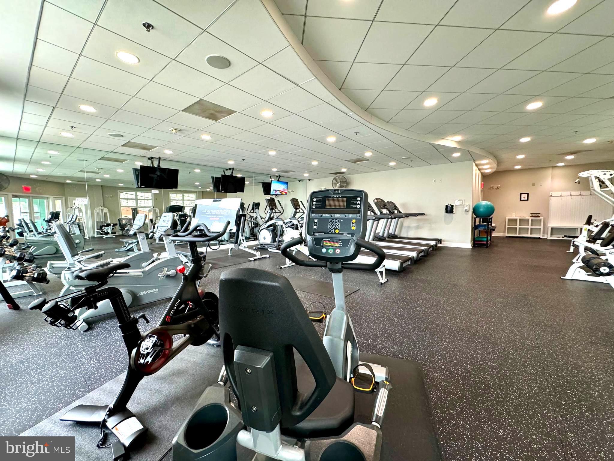 SUNSET ISLAND - Residential