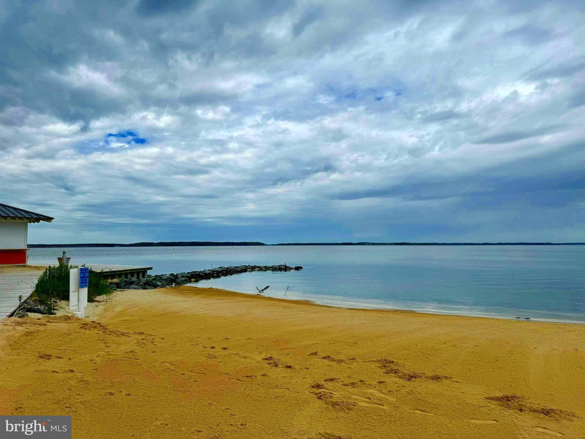 SUNSET ISLAND - Residential