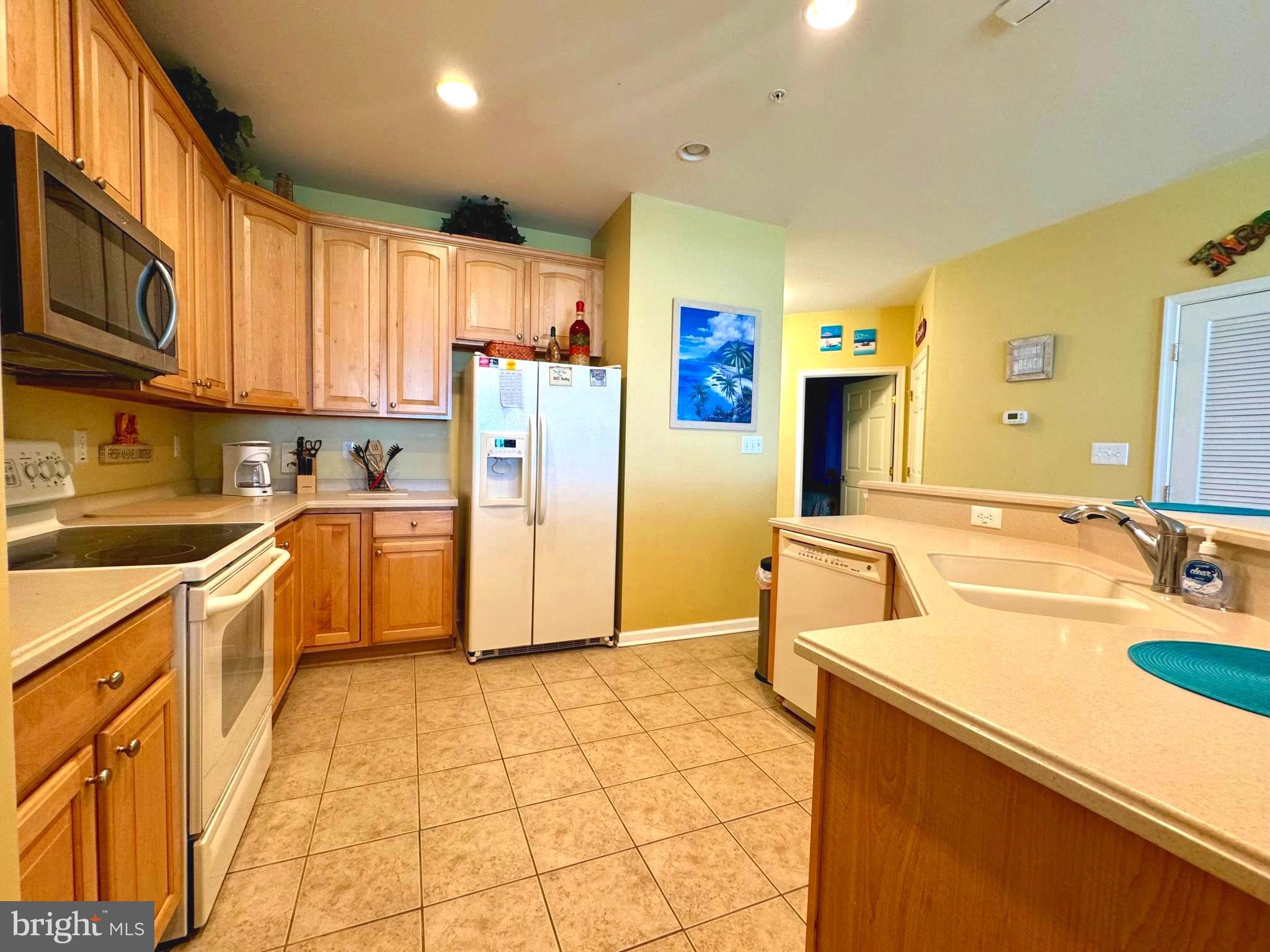 SUNSET ISLAND - Residential