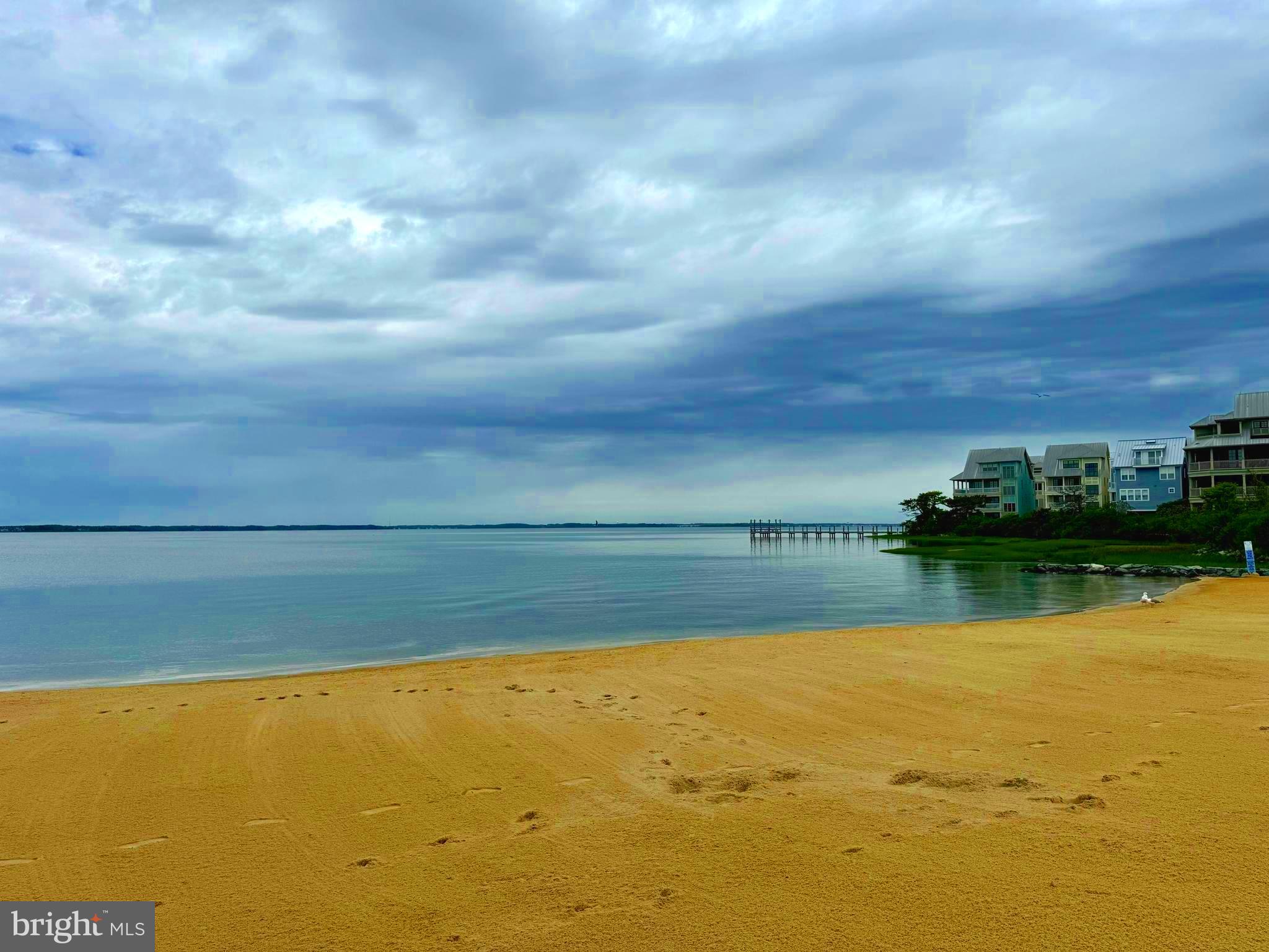 SUNSET ISLAND - Residential