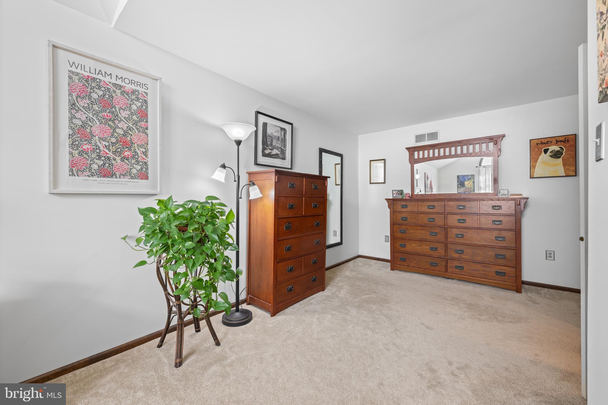 MONTGOMERY GREENE - Residential