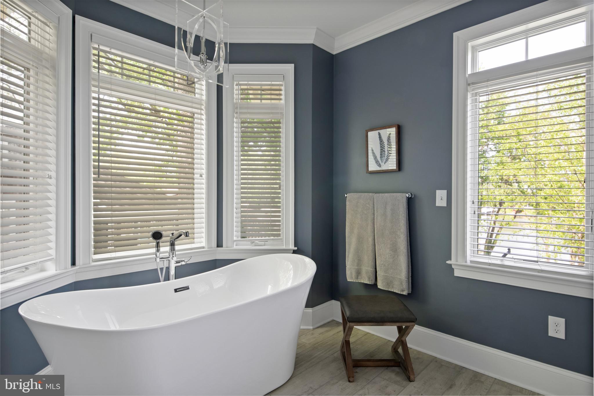 ANNAPOLIS COVE - Residential