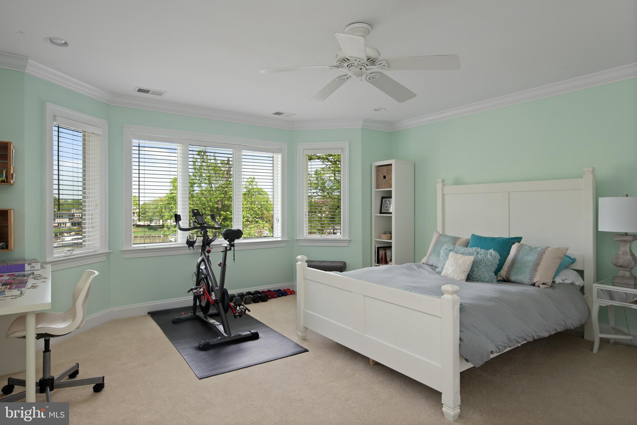 ANNAPOLIS COVE - Residential