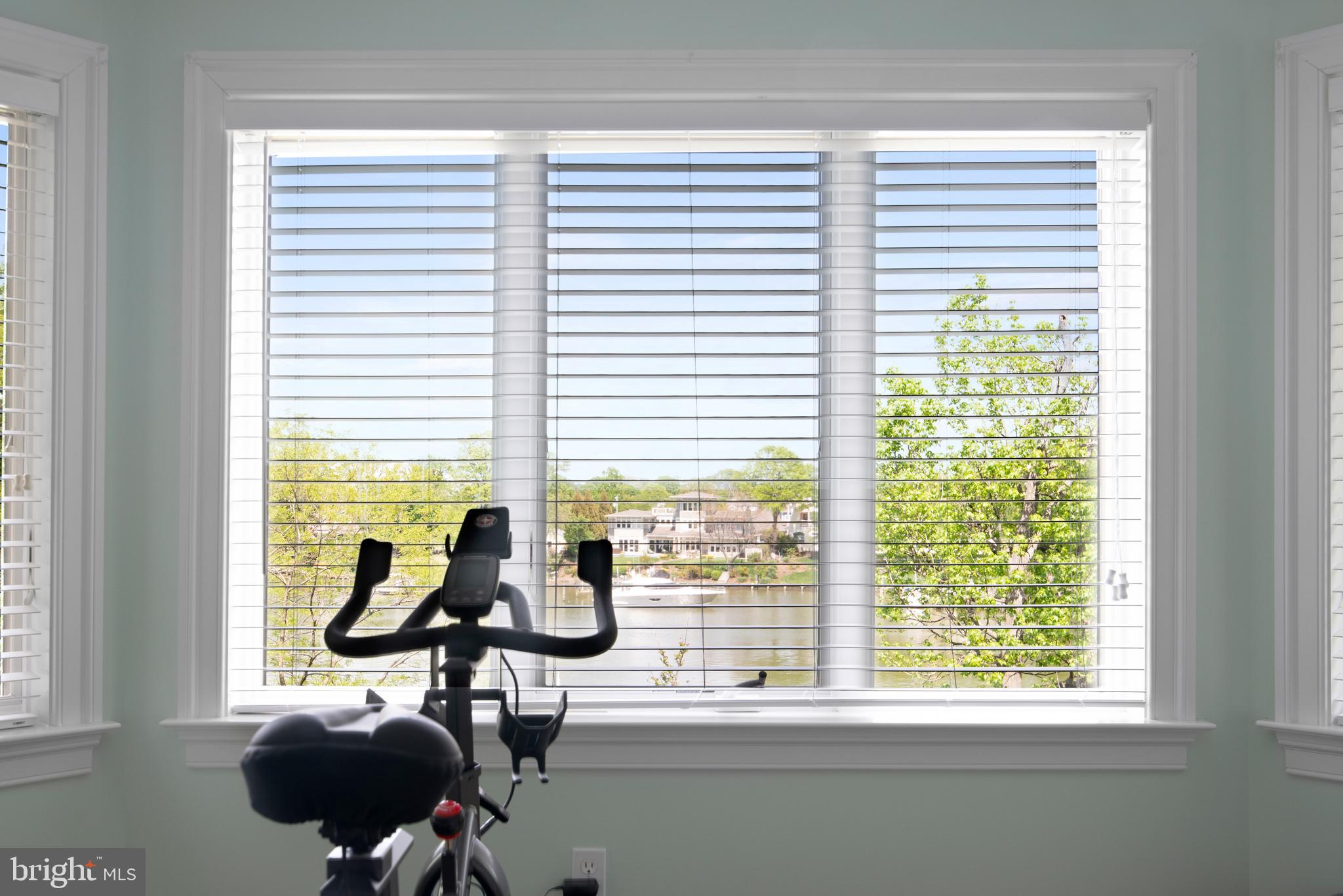 ANNAPOLIS COVE - Residential