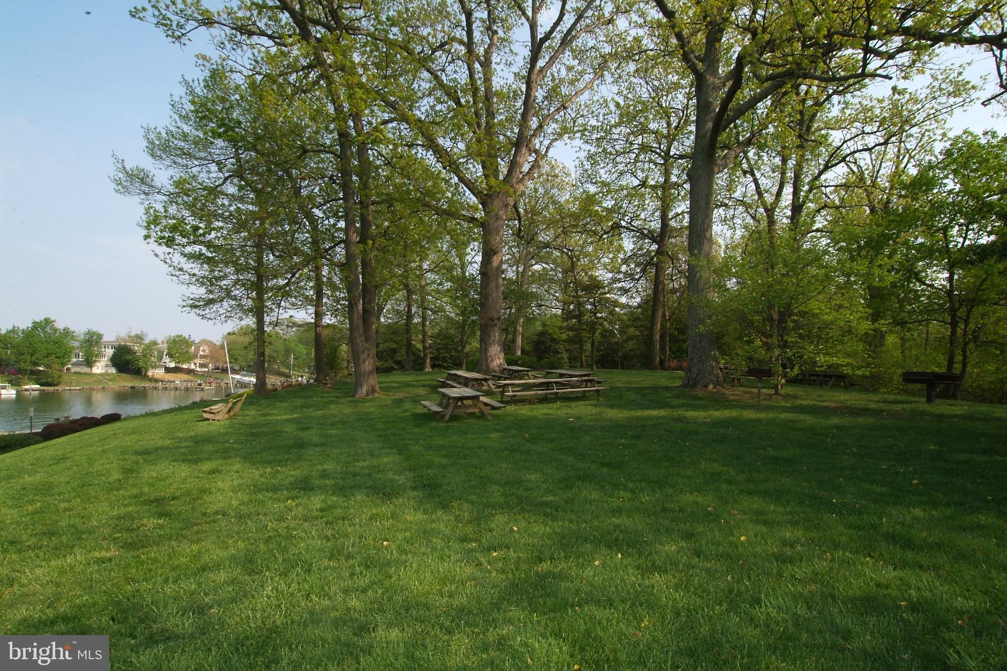 ANNAPOLIS COVE - Residential