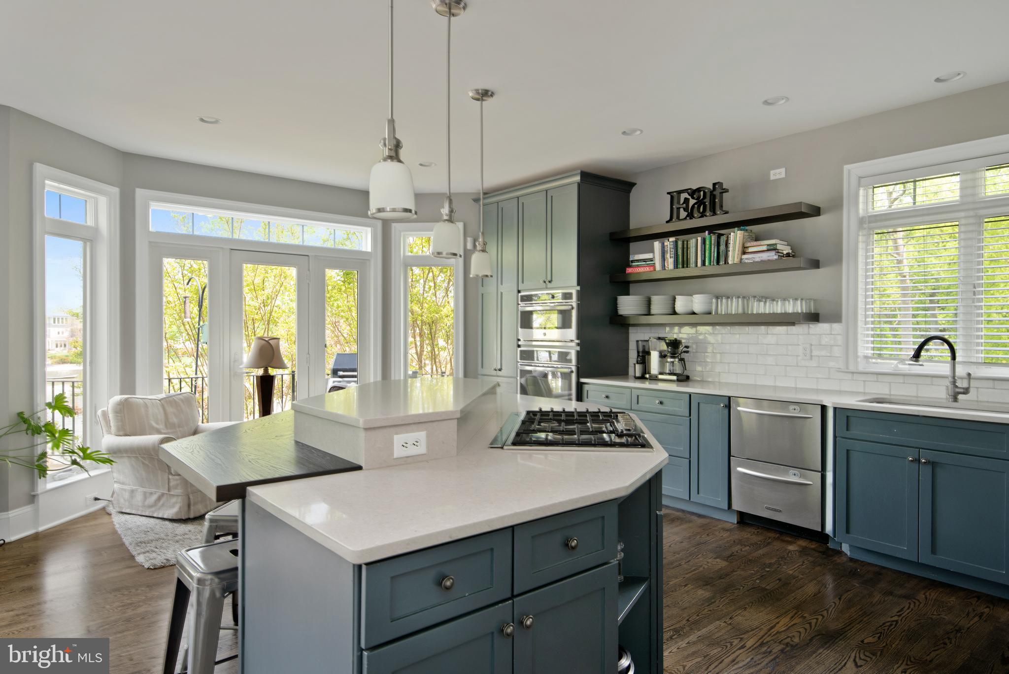 ANNAPOLIS COVE - Residential