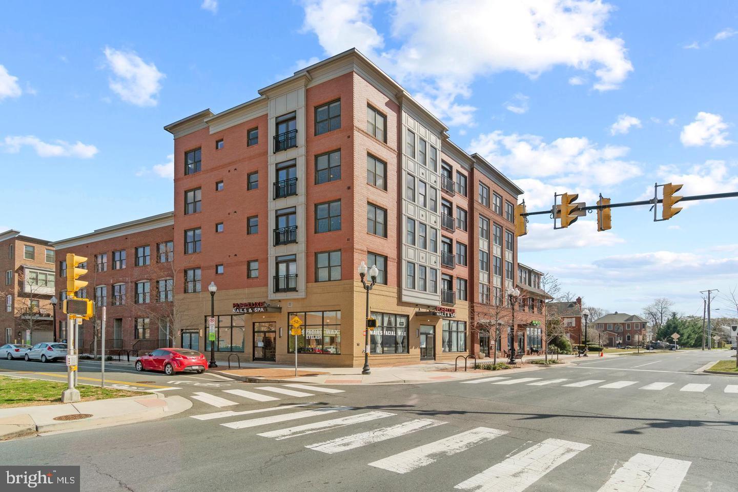 1107 S WALTER REED DRIVE 302