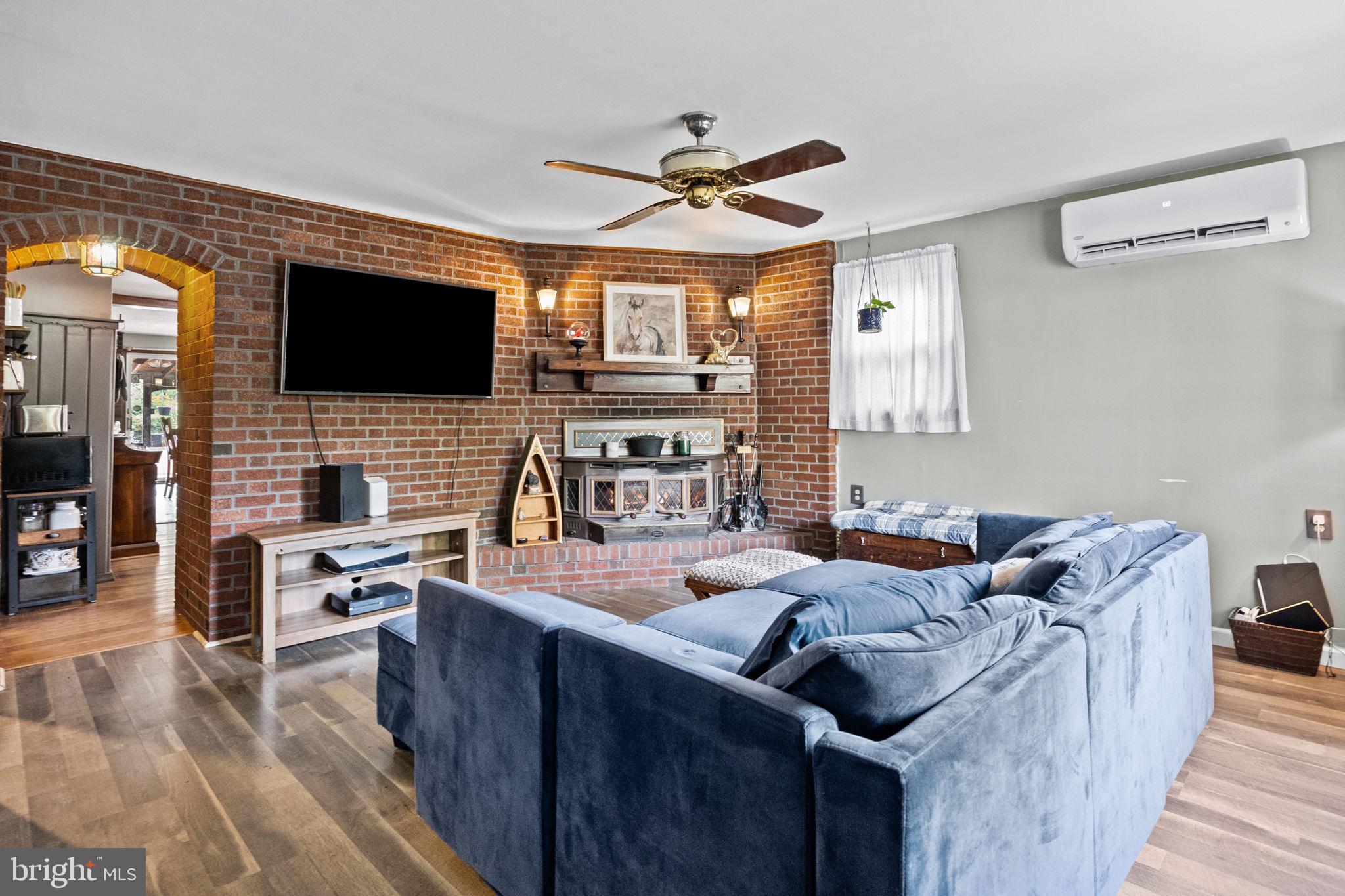 CORNWELL HGTS - Residential