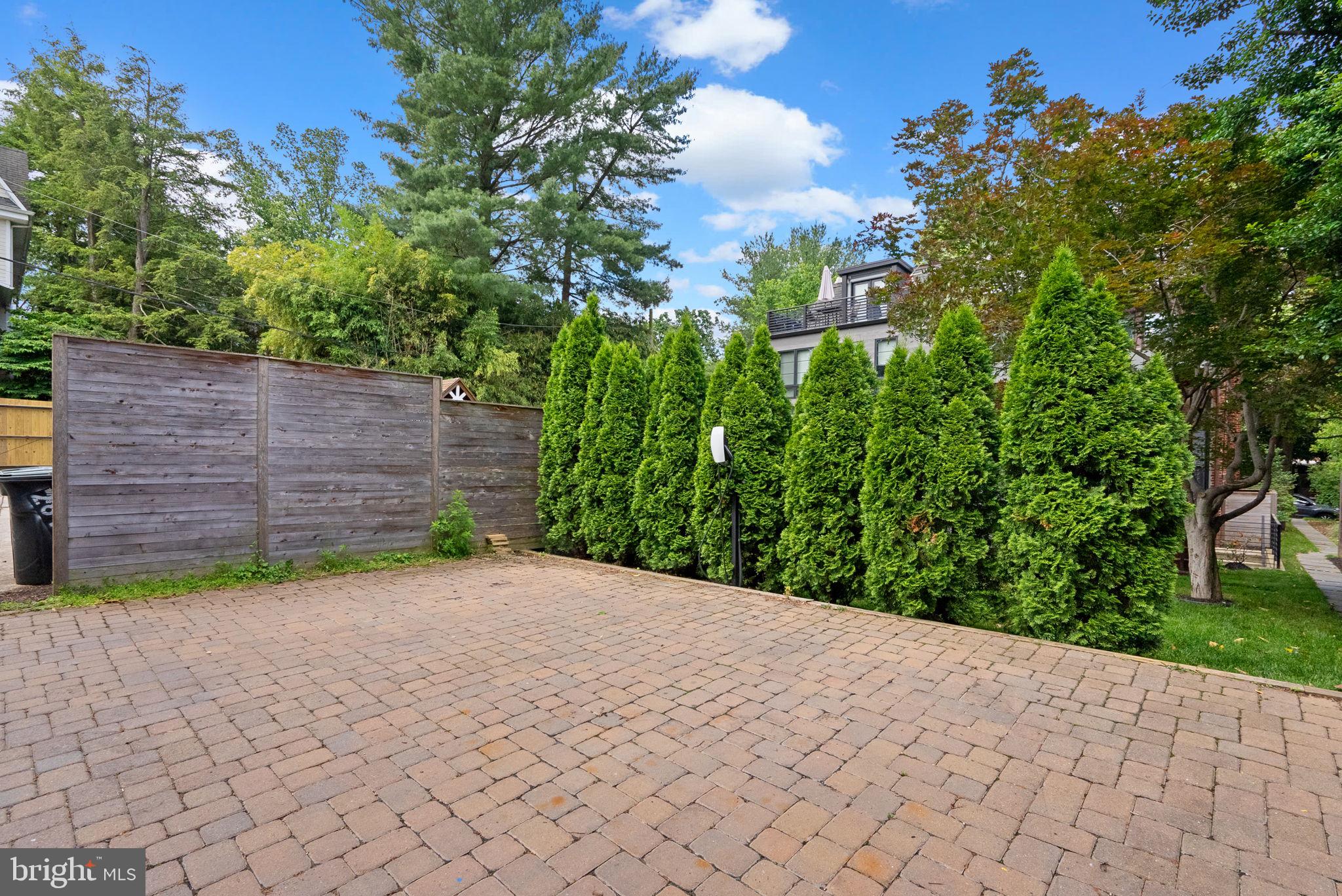 OBSERVATORY CIRCLE - Residential