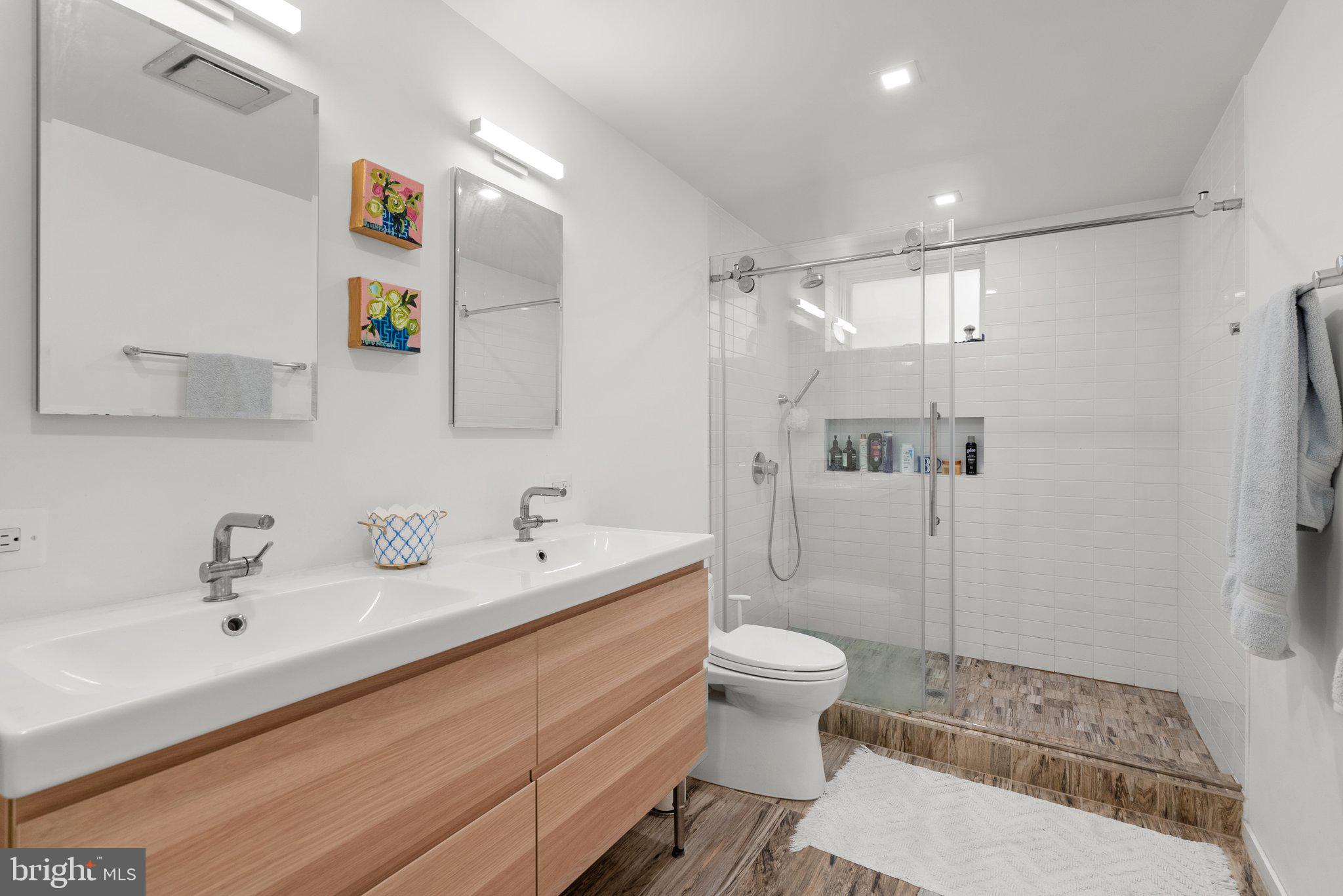 OBSERVATORY CIRCLE - Residential