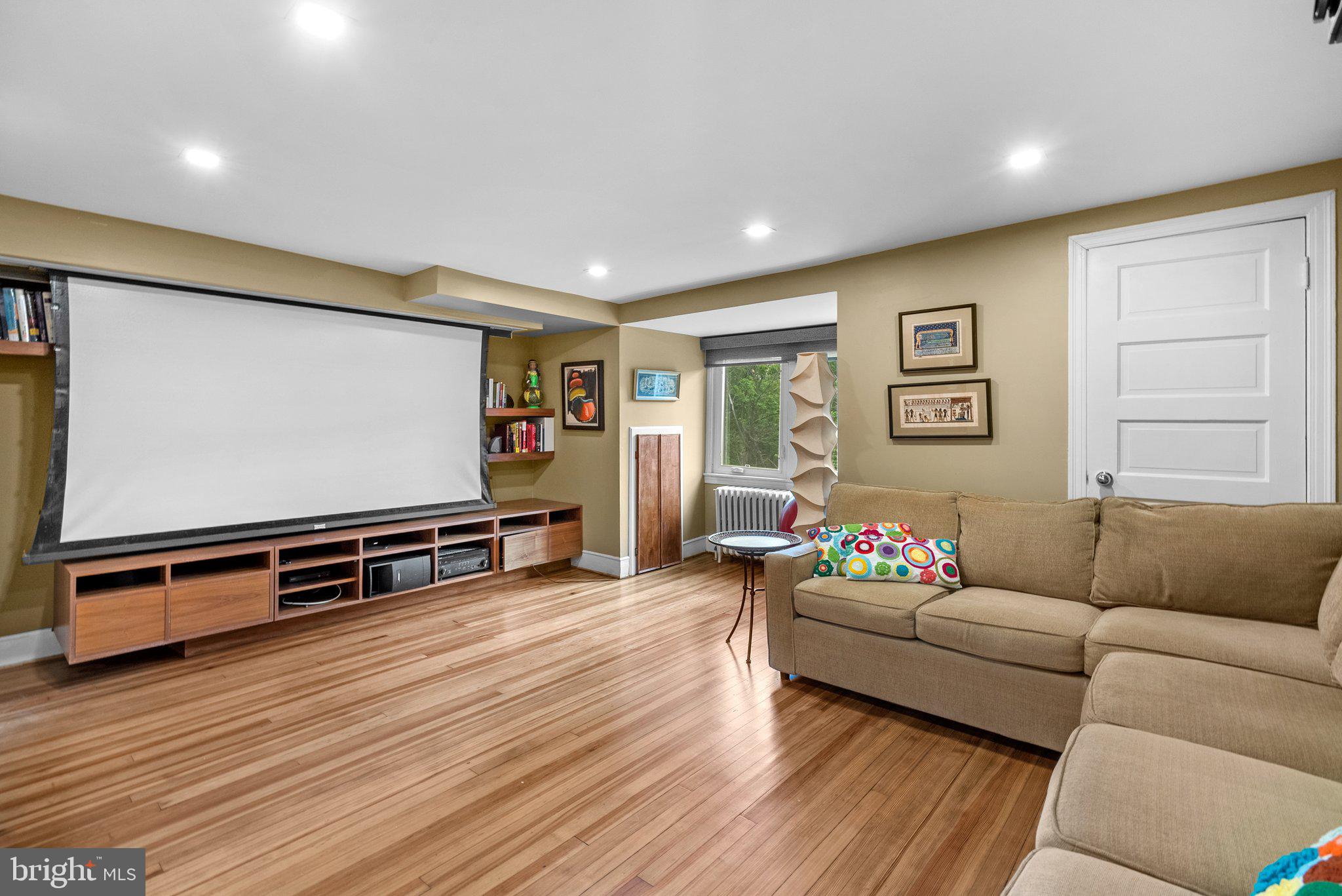 OBSERVATORY CIRCLE - Residential