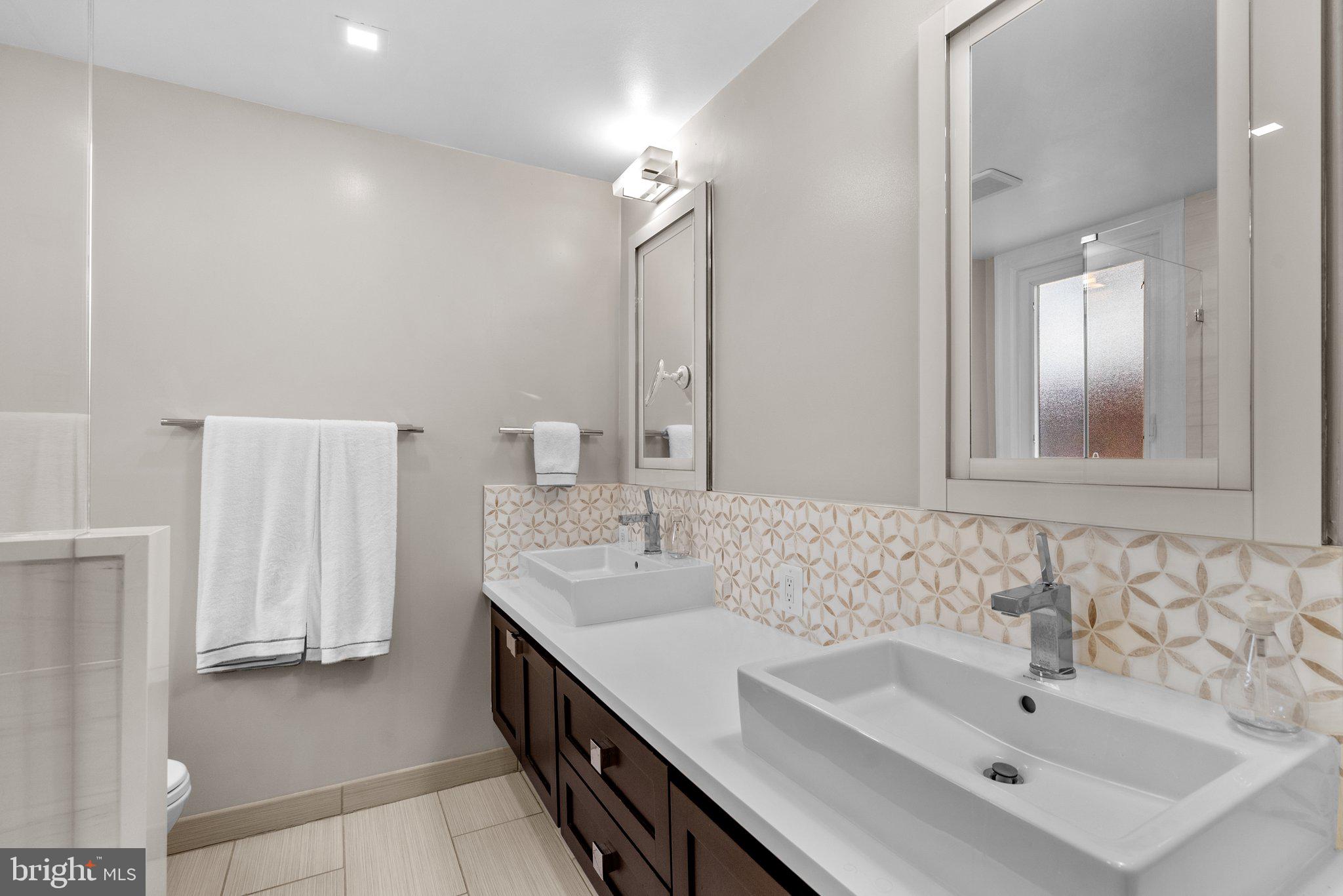 OBSERVATORY CIRCLE - Residential