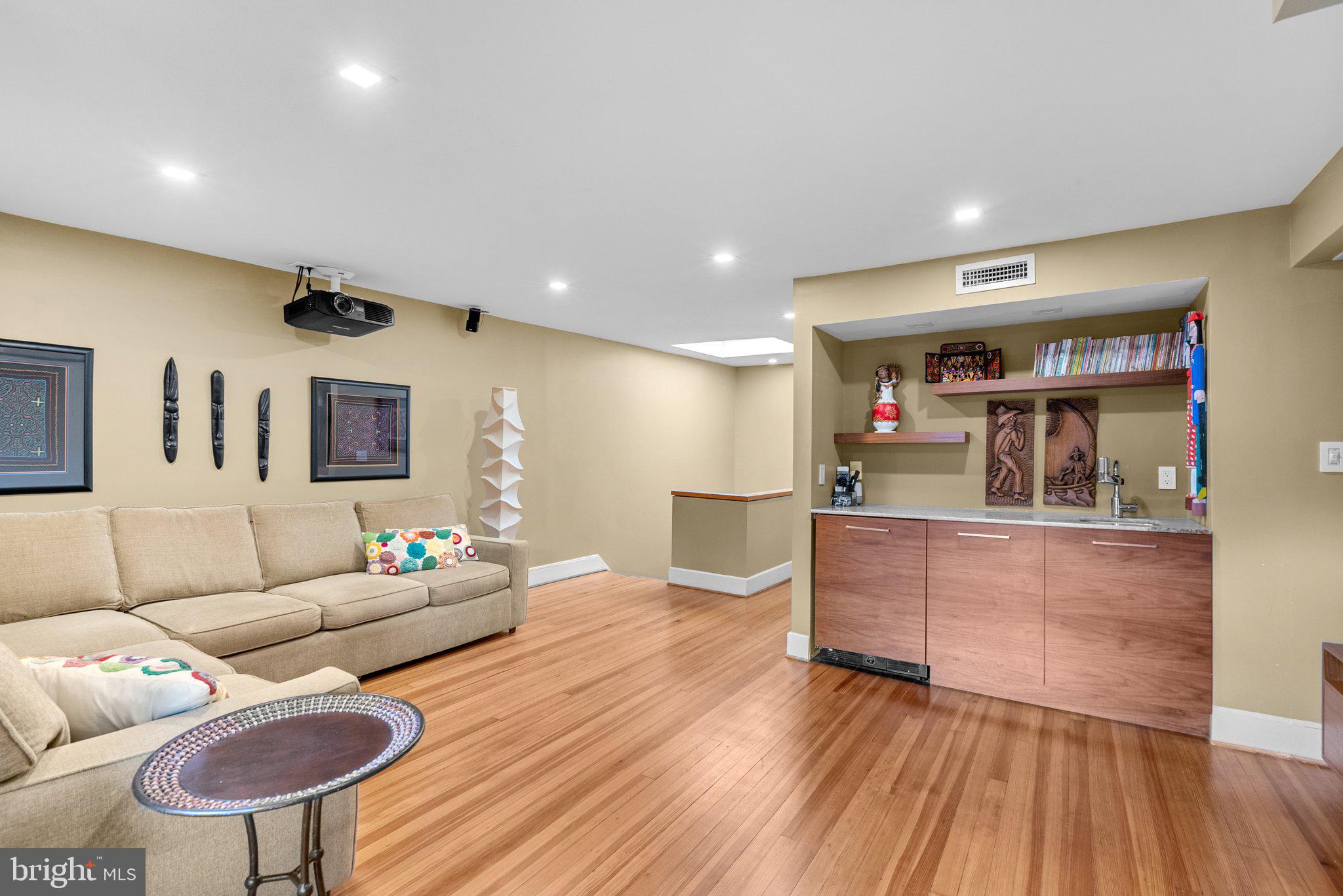 OBSERVATORY CIRCLE - Residential