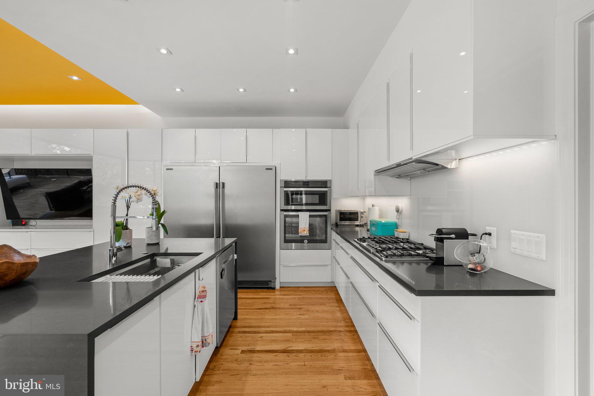 OBSERVATORY CIRCLE - Residential