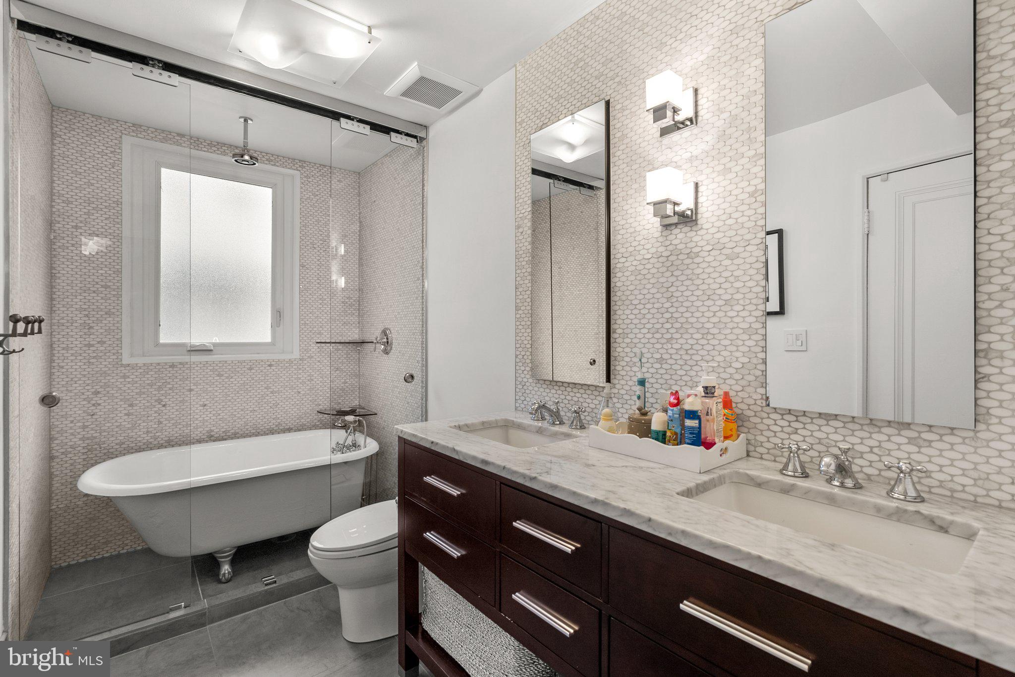OBSERVATORY CIRCLE - Residential