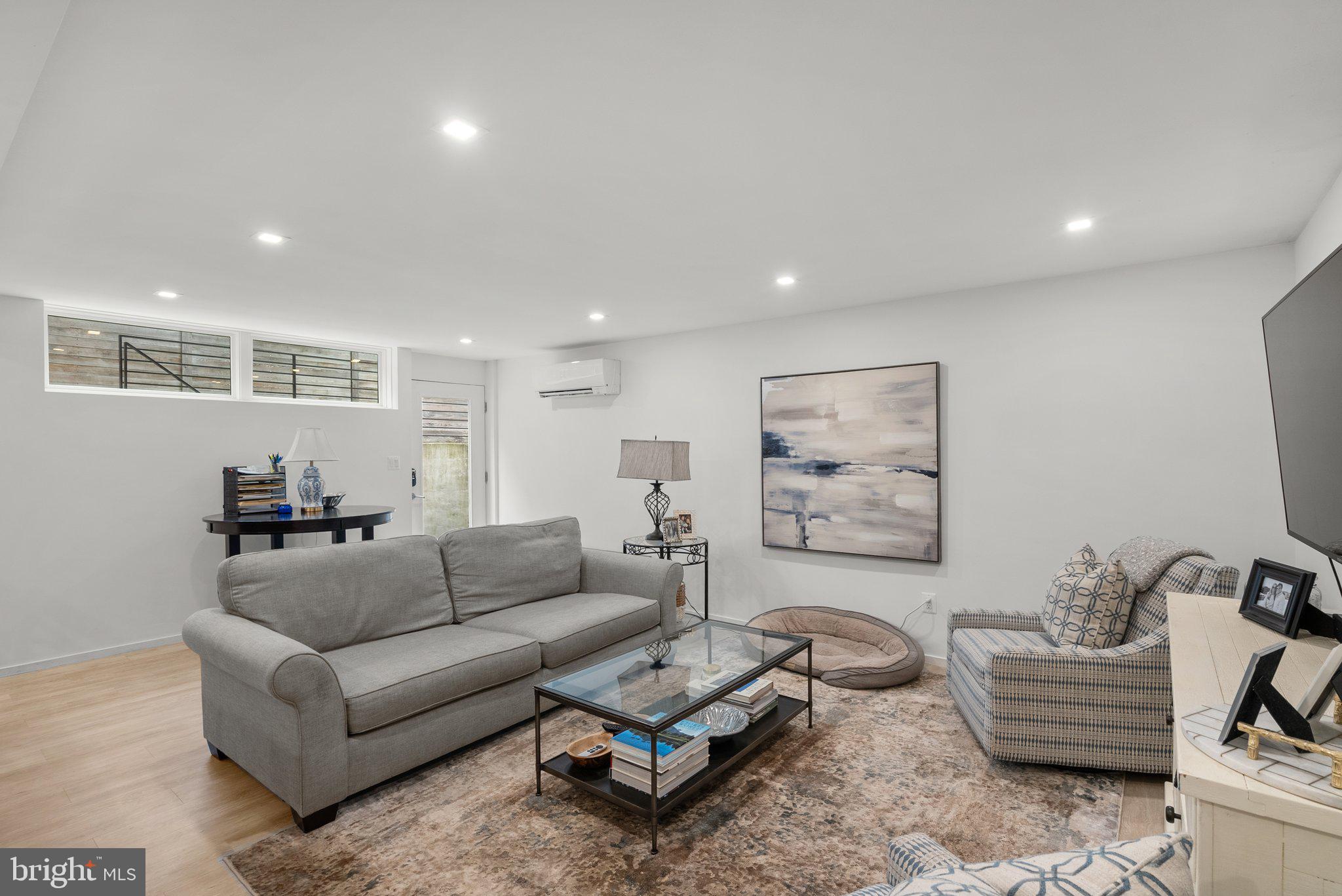 OBSERVATORY CIRCLE - Residential