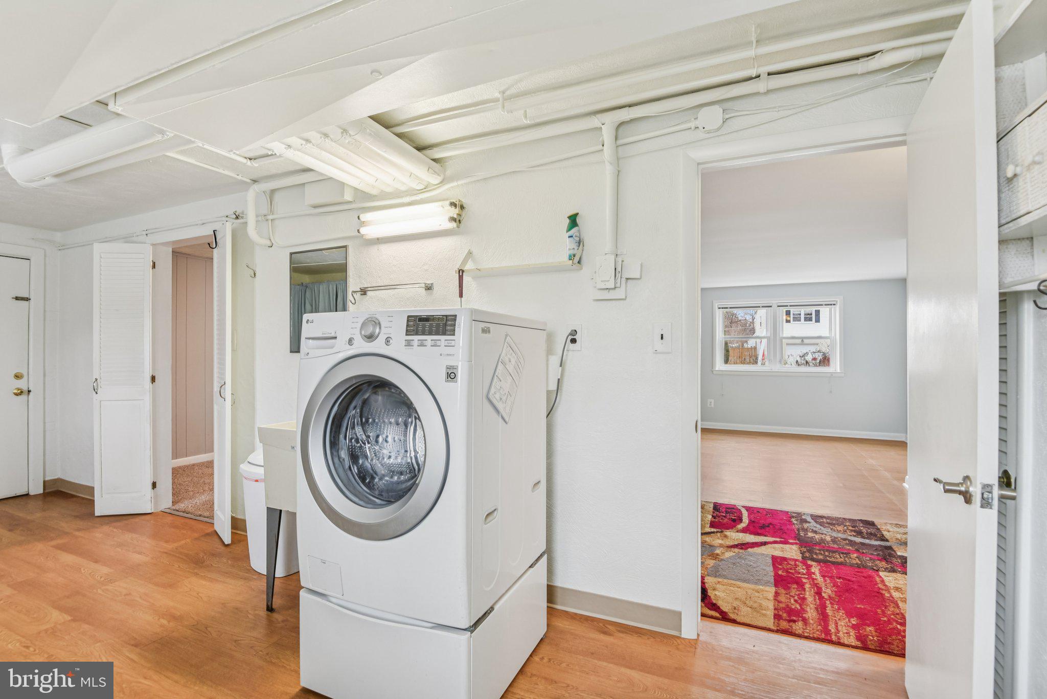 SHETLAND HILLS - Residential