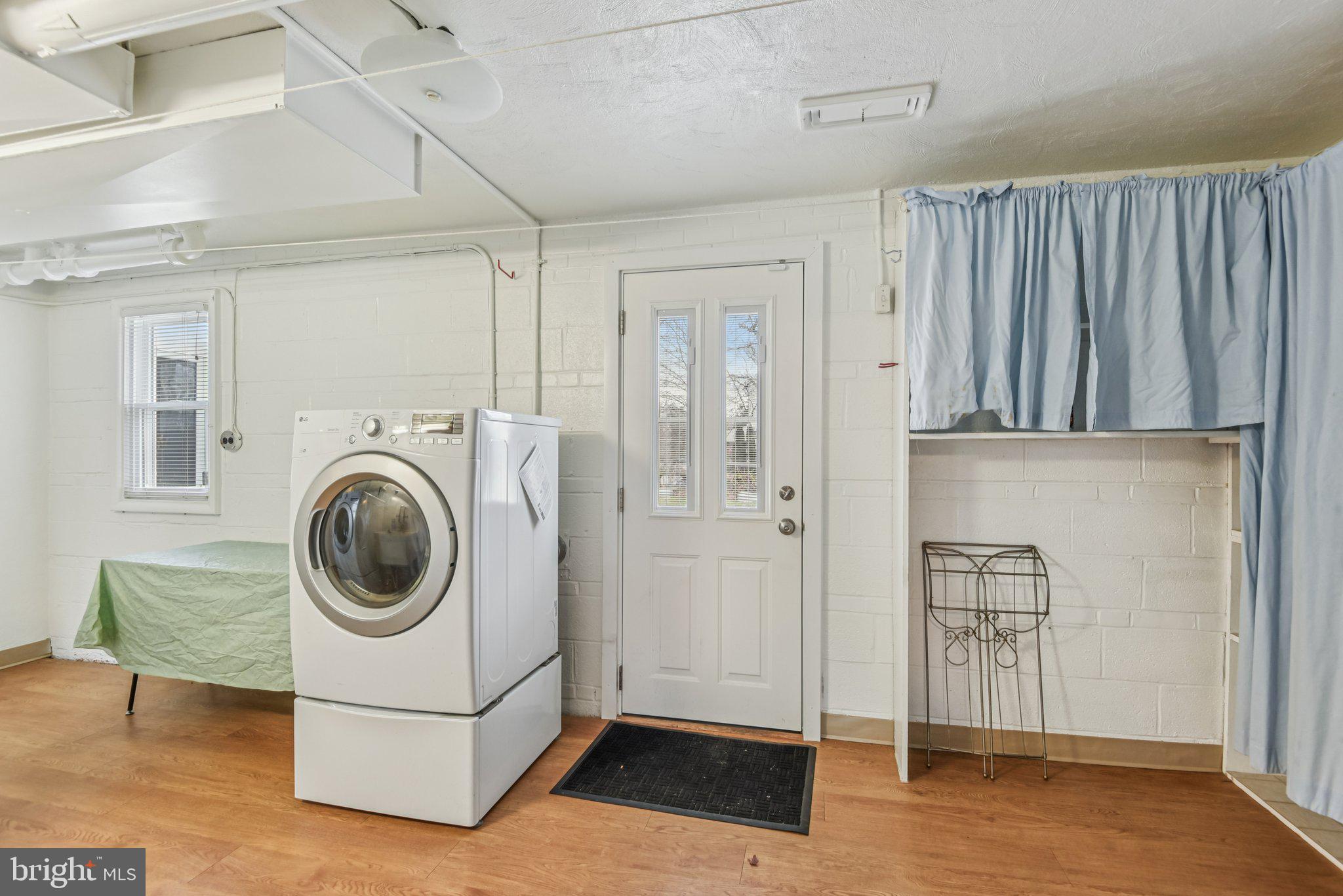 SHETLAND HILLS - Residential