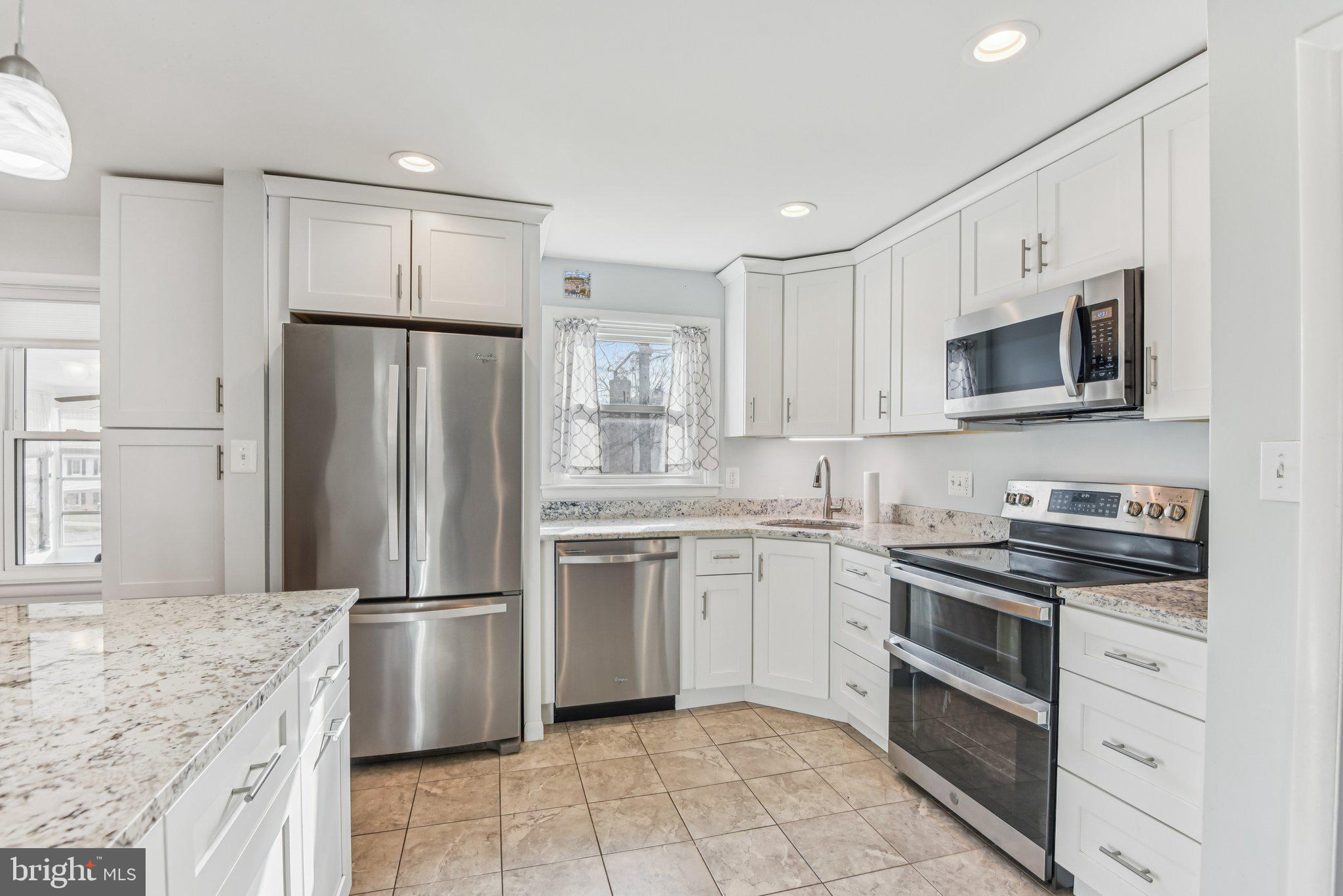 SHETLAND HILLS - Residential